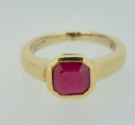 9ct (375) Yellow Gold Ruby Ring