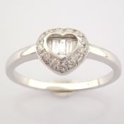 IDL Certificated 14K White Gold Diamond Ring (Total 0.29 ct Stone)