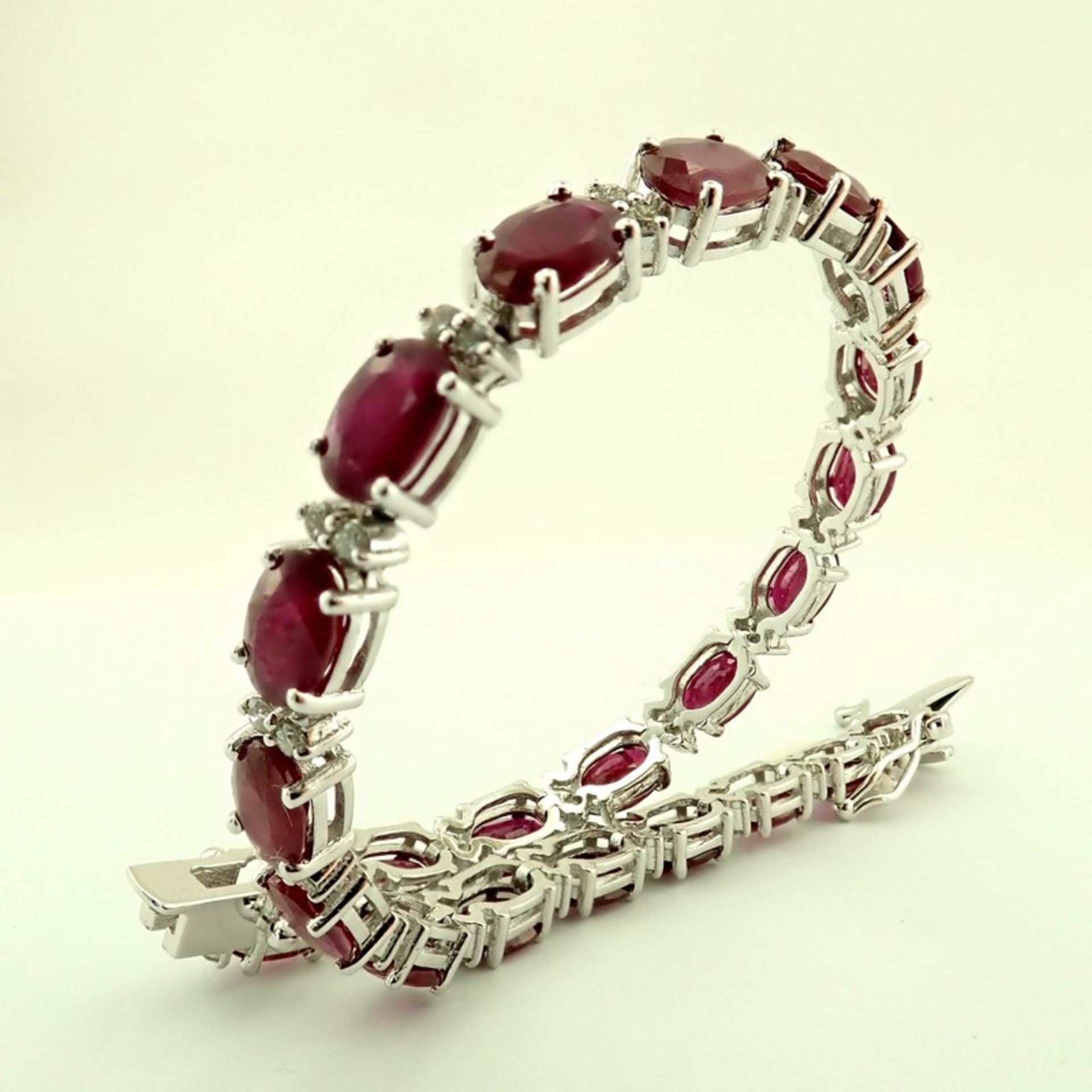 Certificated 14K White Gold Diamond & Ruby Bracelet - Image 5 of 5