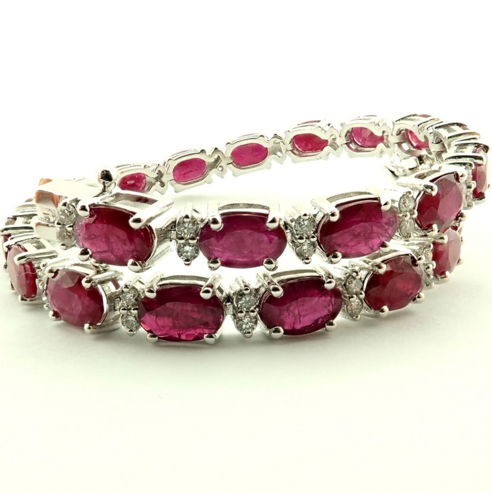 Certificated 14K White Gold Diamond & Ruby Bracelet - Image 4 of 5