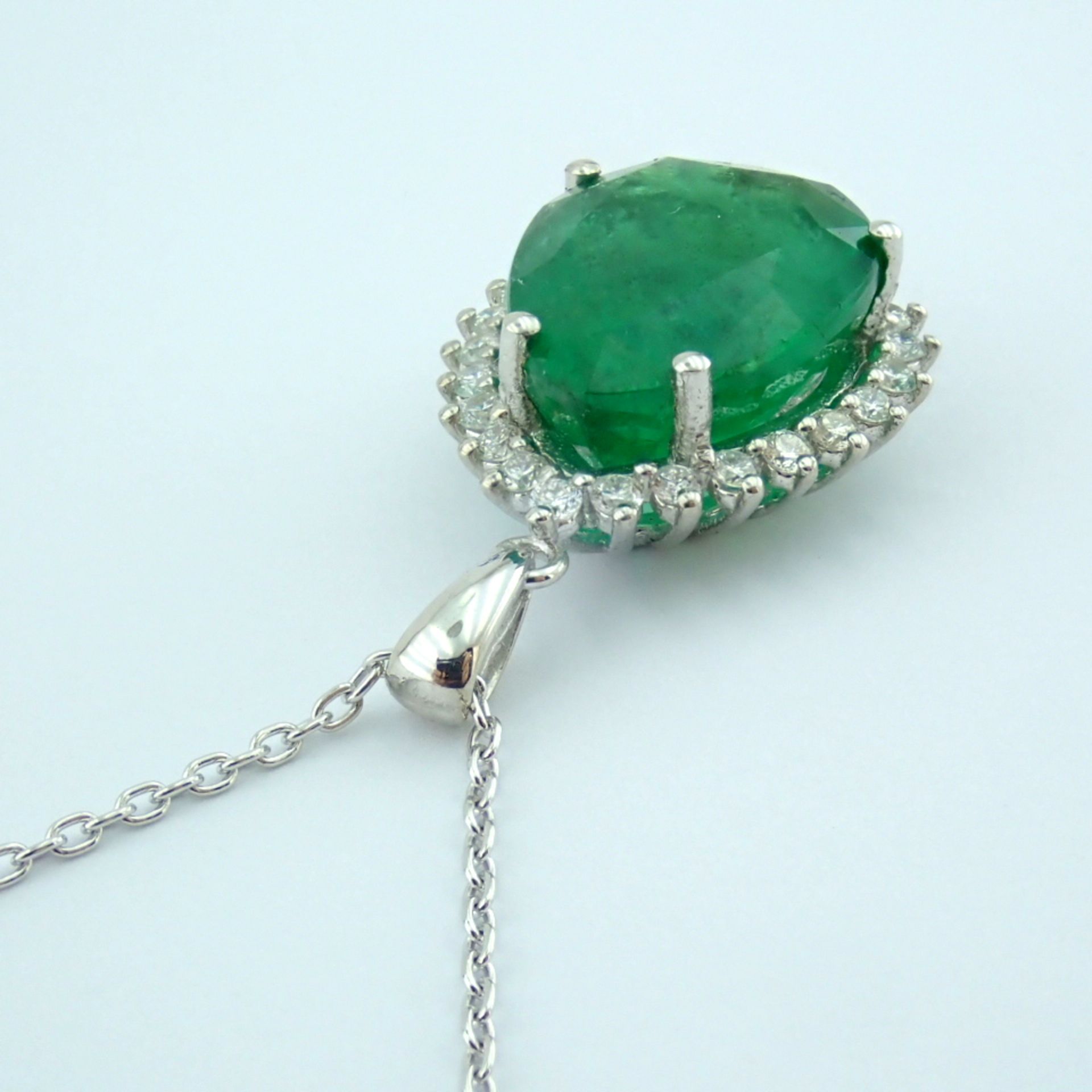 Certificated 14K White Gold Diamond & Emerald Necklace - Image 11 of 12