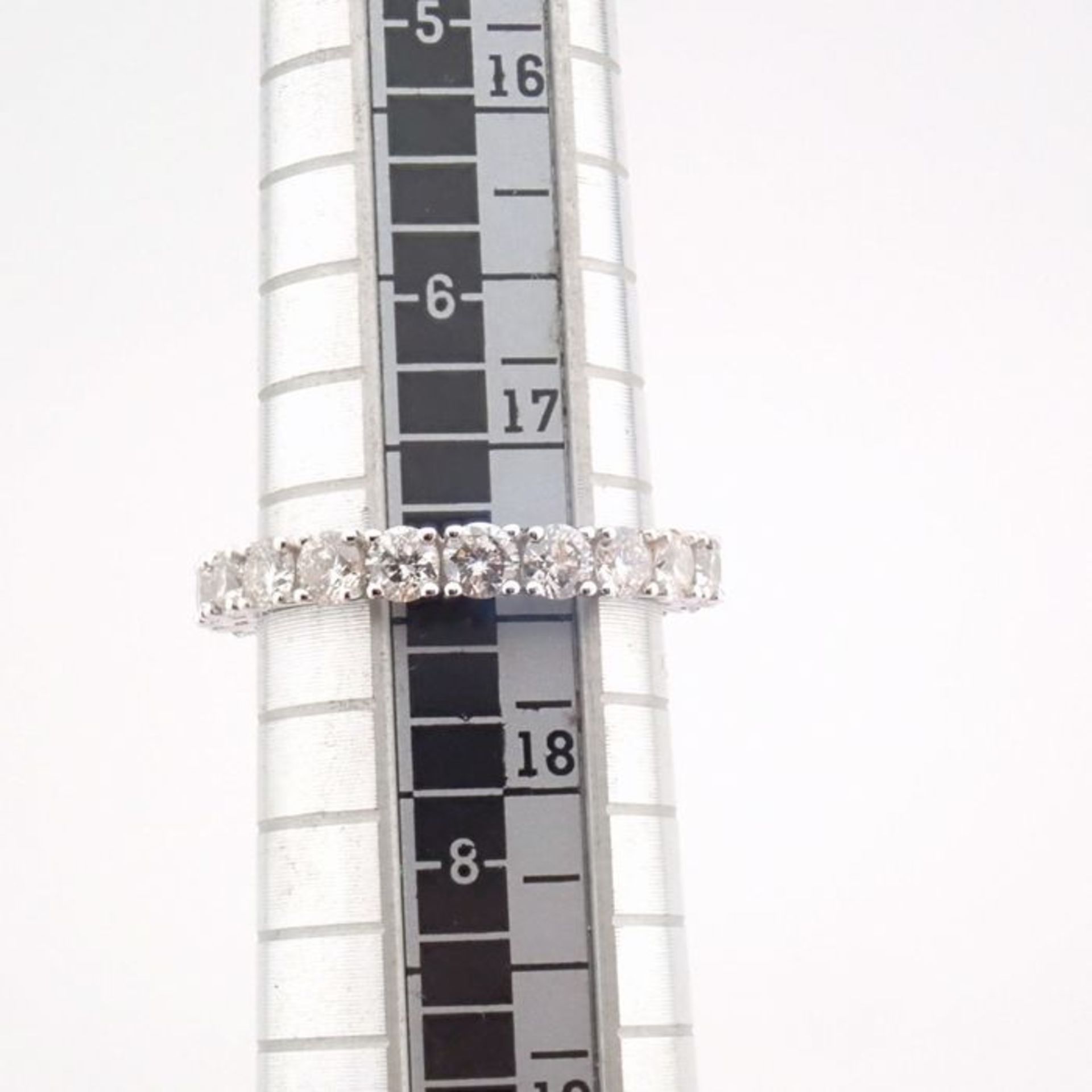 Certificated 14K White Gold Diamond Ring - Image 7 of 10