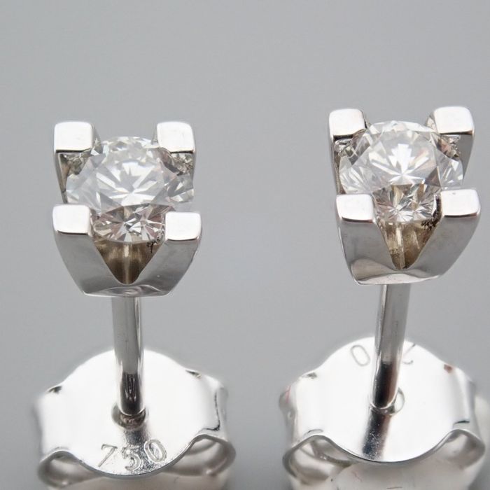 Certificated 18K White Gold Diamond Earring