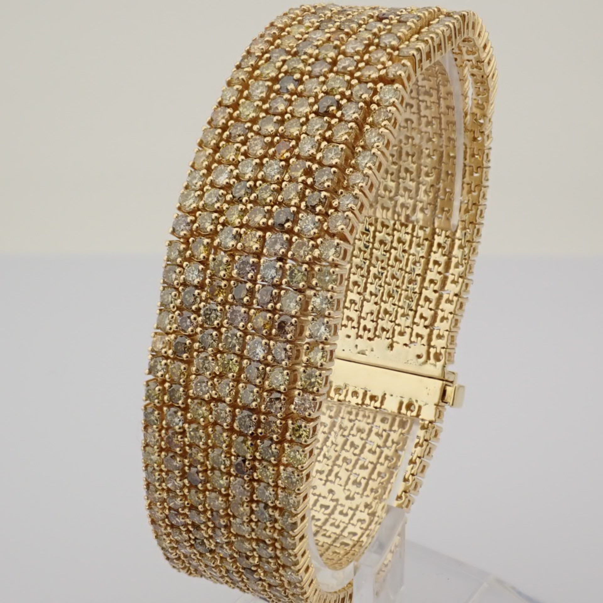 Certificated 18K Yellow Gold Fancy Diamond Bracelet - Image 4 of 9