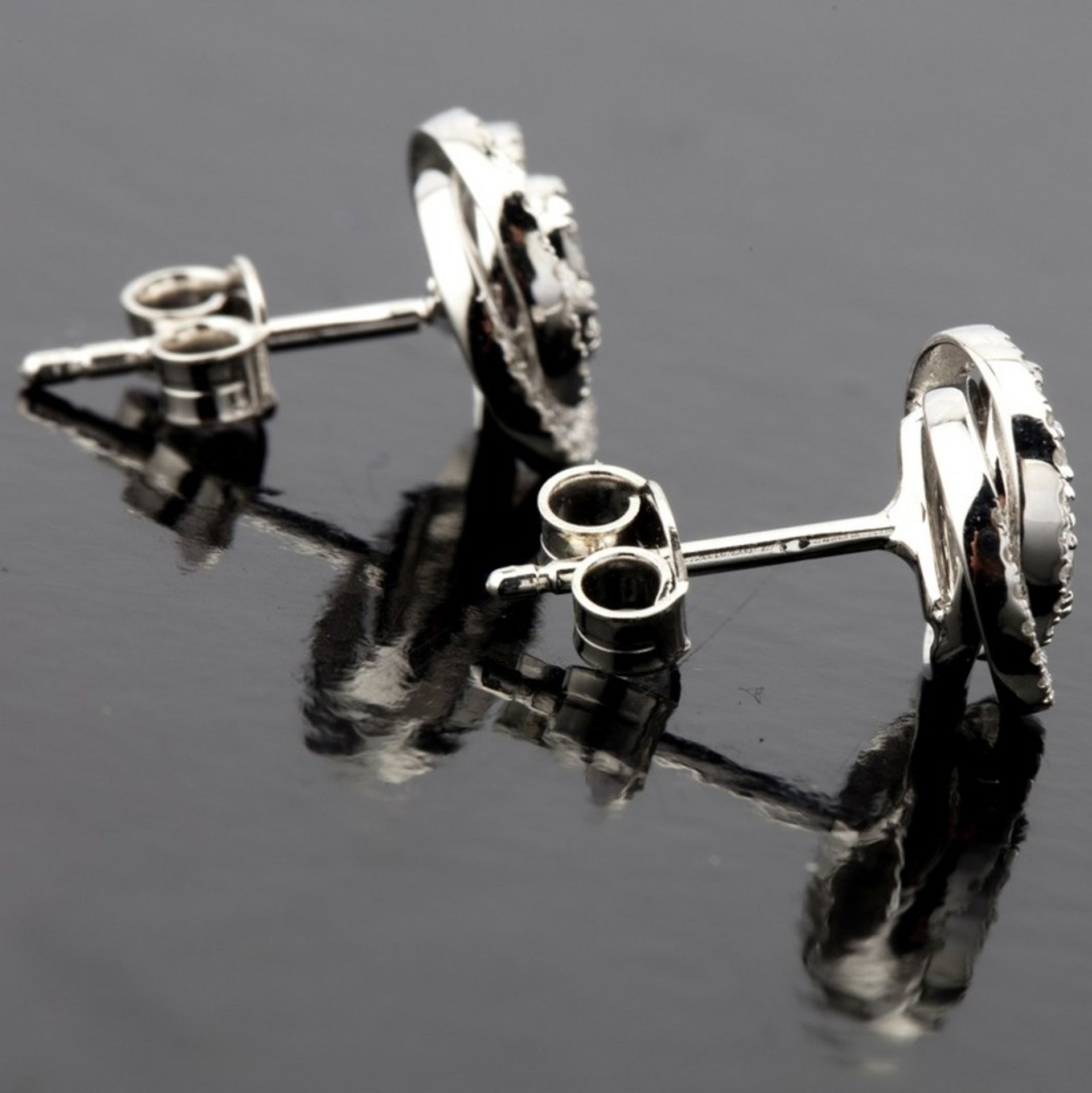 Certificated 14K White Gold Diamond Earring - Image 3 of 6