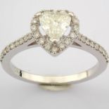 IDL Certificated 18K White Gold Diamond Ring (Total 0.83 ct Stone)