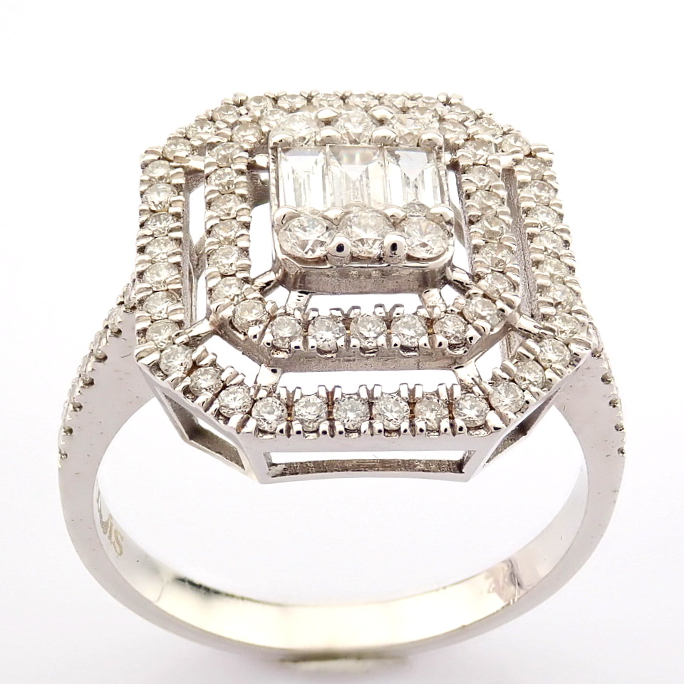 IDL Certificated 14K White Gold Baguette Diamond & Diamond Ring (Total 0.69 ct Stone) - Image 3 of 12