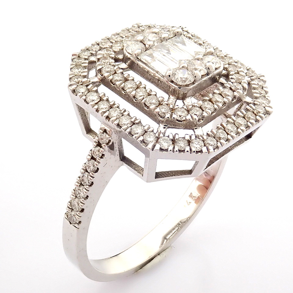 IDL Certificated 14K White Gold Baguette Diamond & Diamond Ring (Total 0.69 ct Stone) - Image 6 of 12