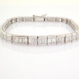 IDL Certificated 14K White Gold Diamond Bracelet (Total 3.19 ct Stone)