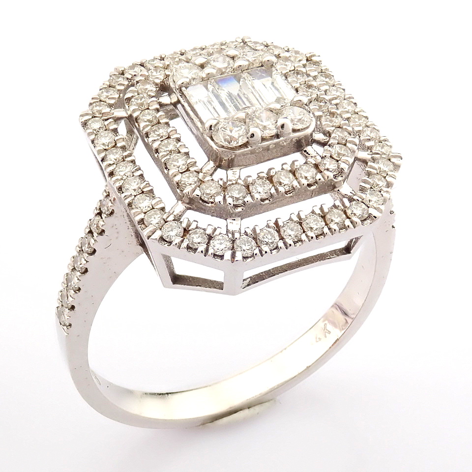 IDL Certificated 14K White Gold Baguette Diamond & Diamond Ring (Total 0.69 ct Stone) - Image 5 of 12