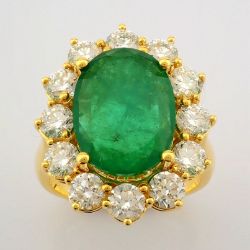 IDL Certificated 18K Yellow Gold Emerald & Diamond Ring (Total 7.87 ct Stone)