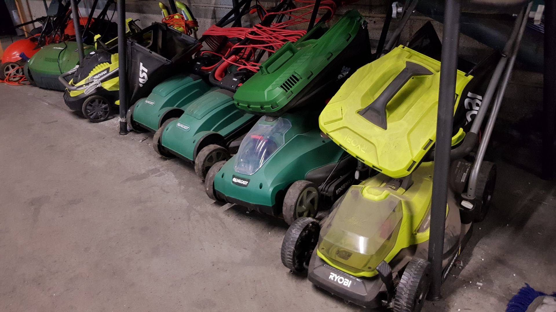 (14F) 8x Mixed Lawn Mowers To Include Ryobi, Flymo, Powerbase & Qualcast. - Image 7 of 7