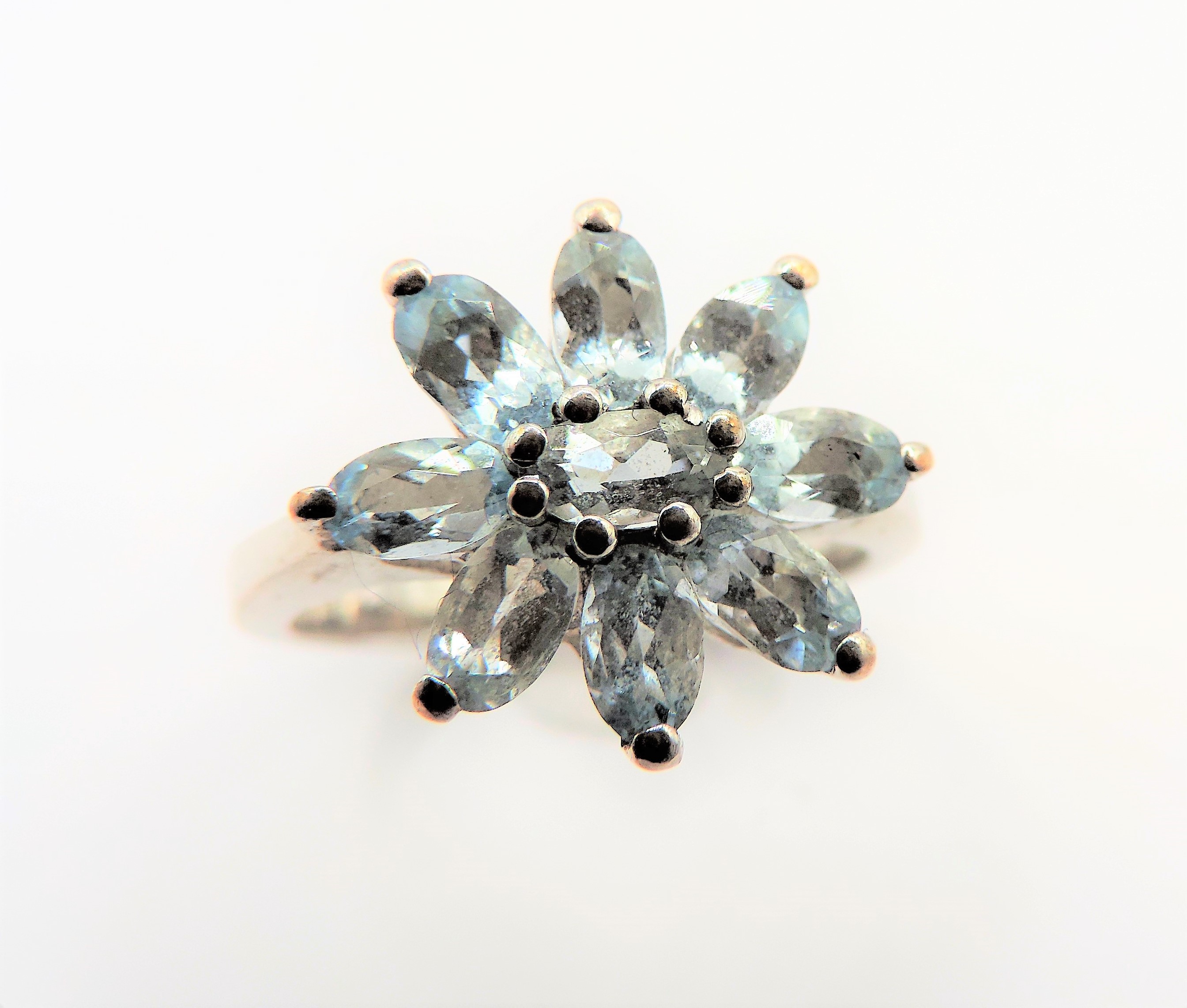 Sterling Silver 1.8 ct Blue Topaz Flower Cluster Ring New with Gift Box - Image 4 of 4