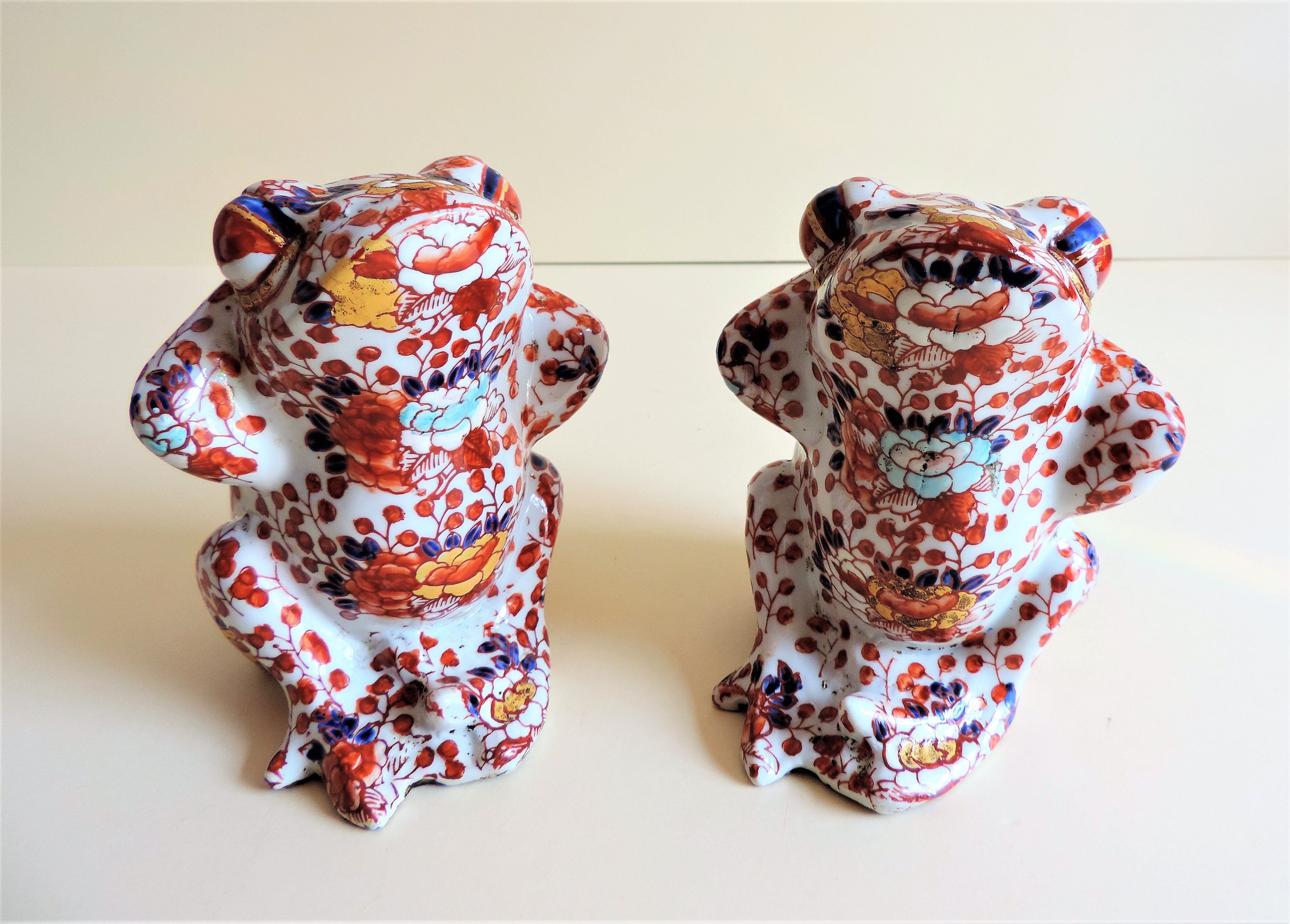 Japanese Imari Porcelain Frog Figurines circa 1890's - Image 4 of 6