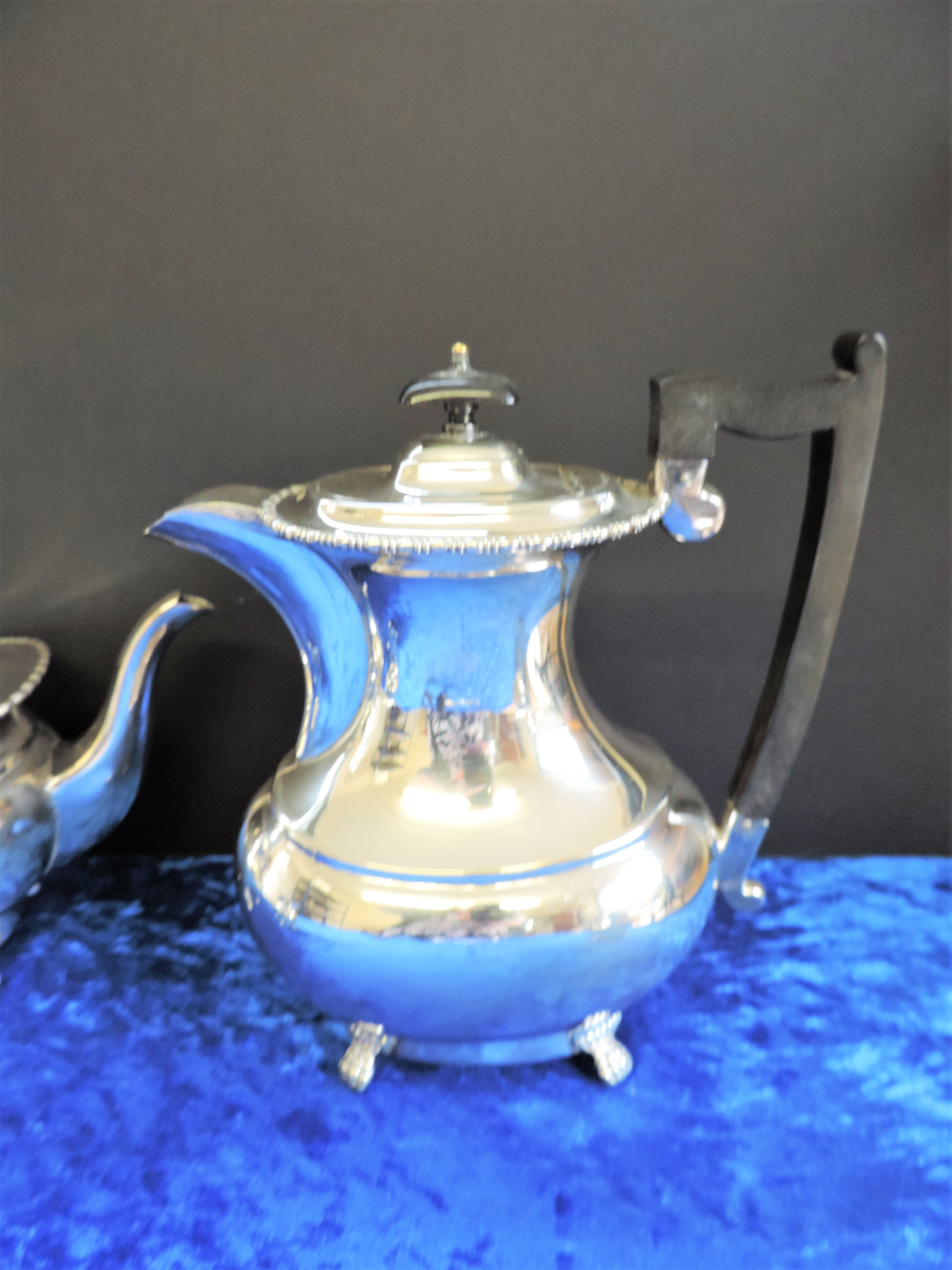 Antique Art Nouveau Silver Plated 5 Piece Tea & Coffee Set - Image 4 of 9