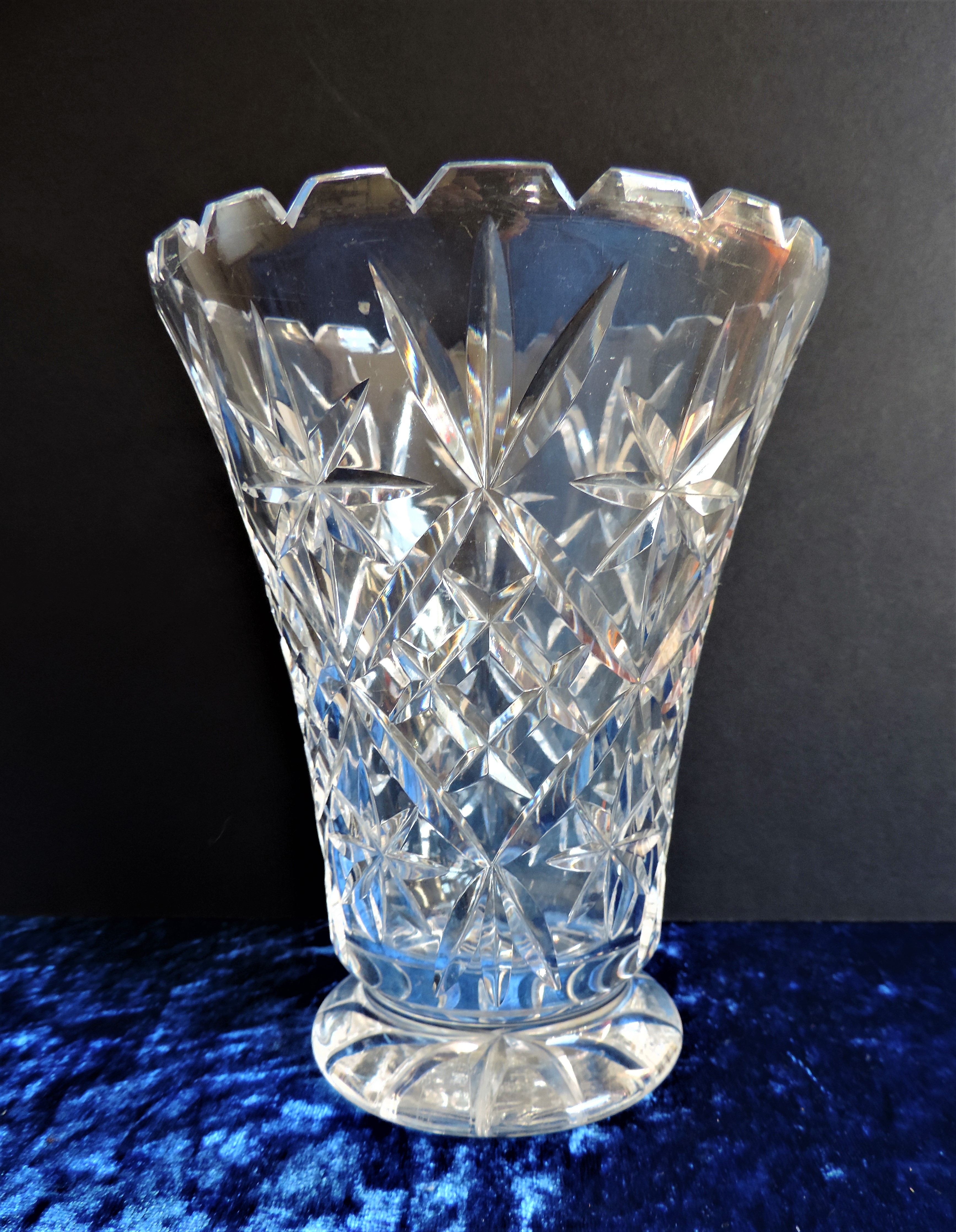 Vintage Cut Crystal Vase 18cm Tall