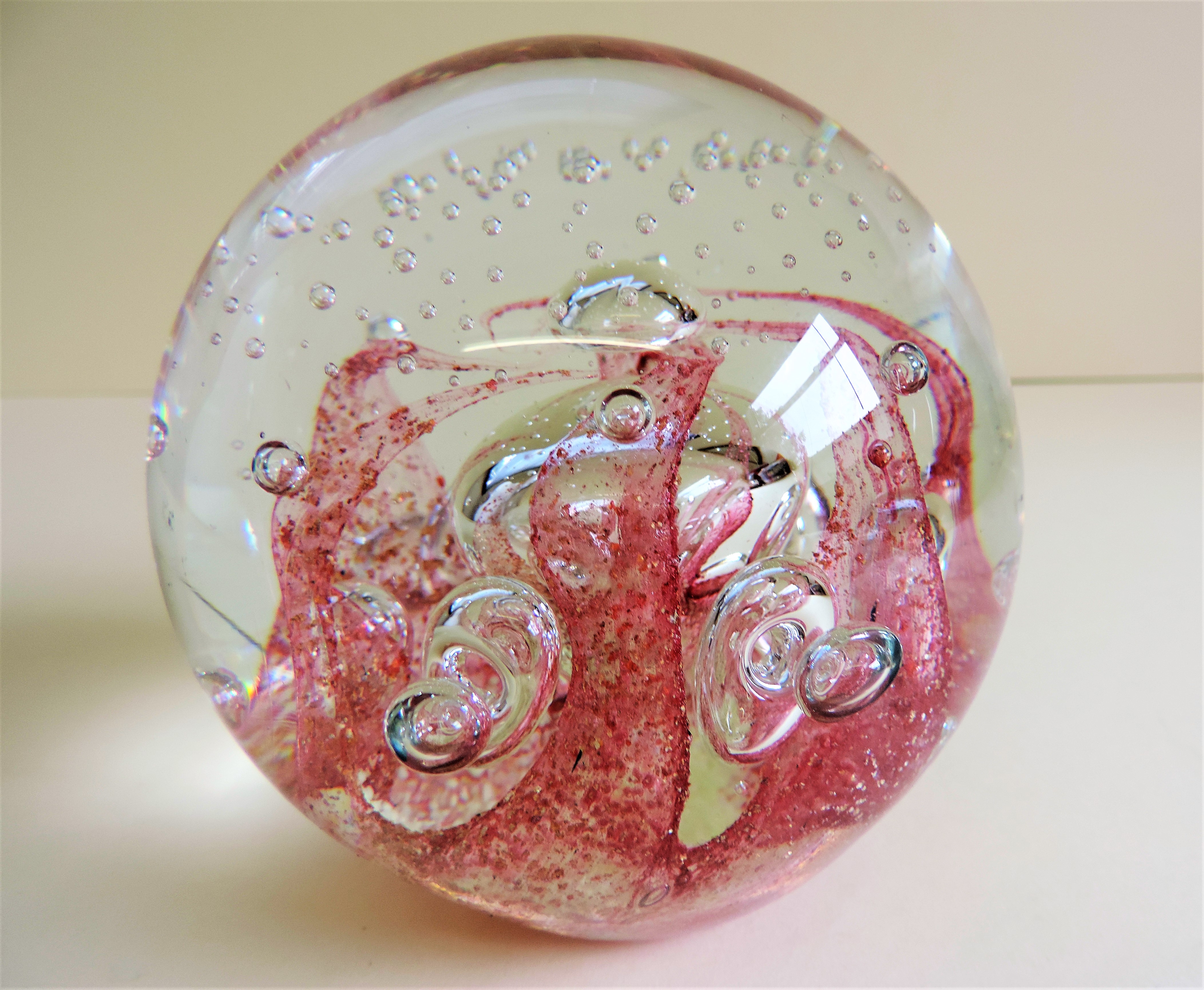 Large Art Glass Paperweight 12cm tall - Image 3 of 4