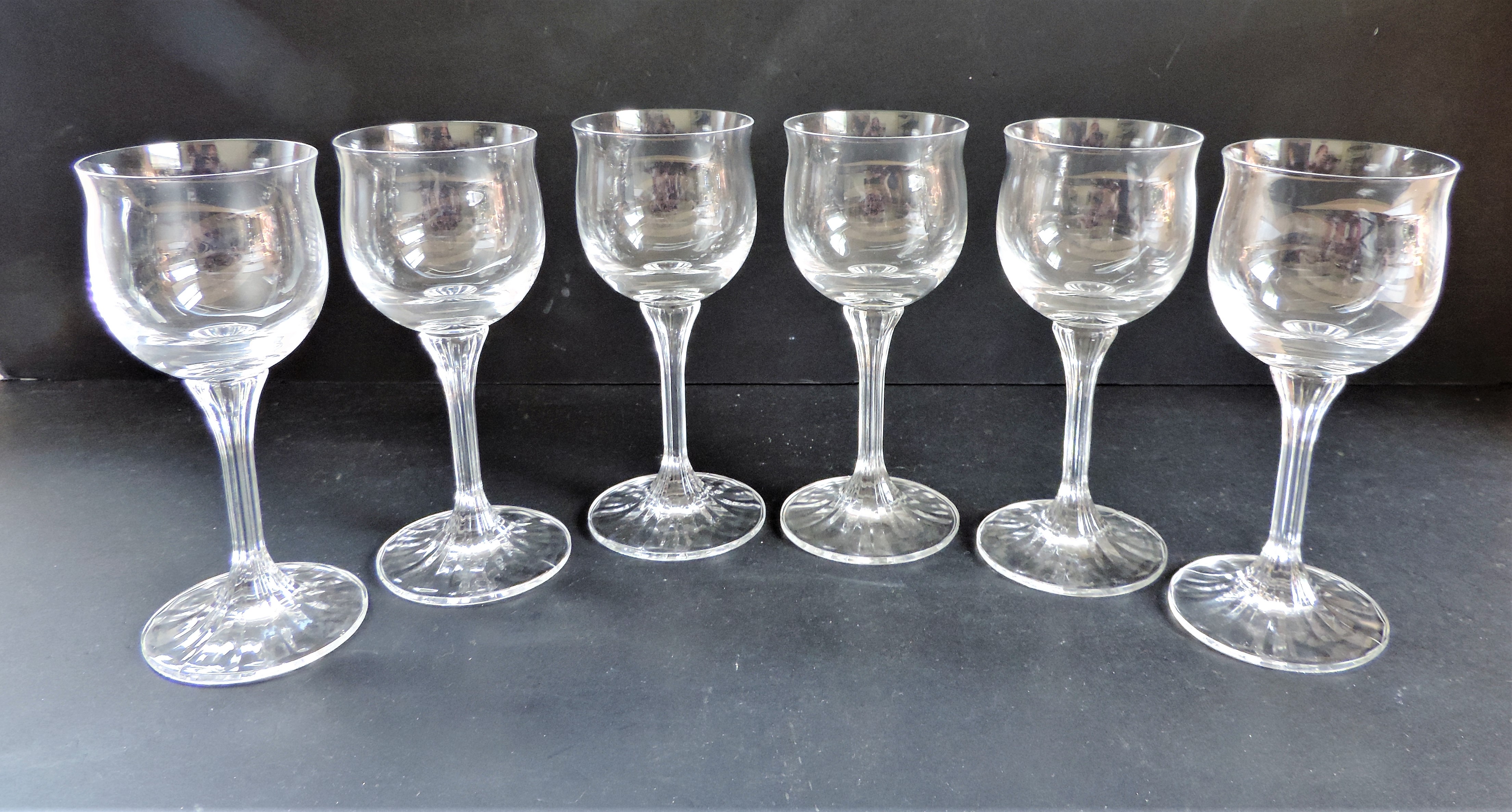 Crystal Wine Glasses Matching Set 6 - Image 3 of 4