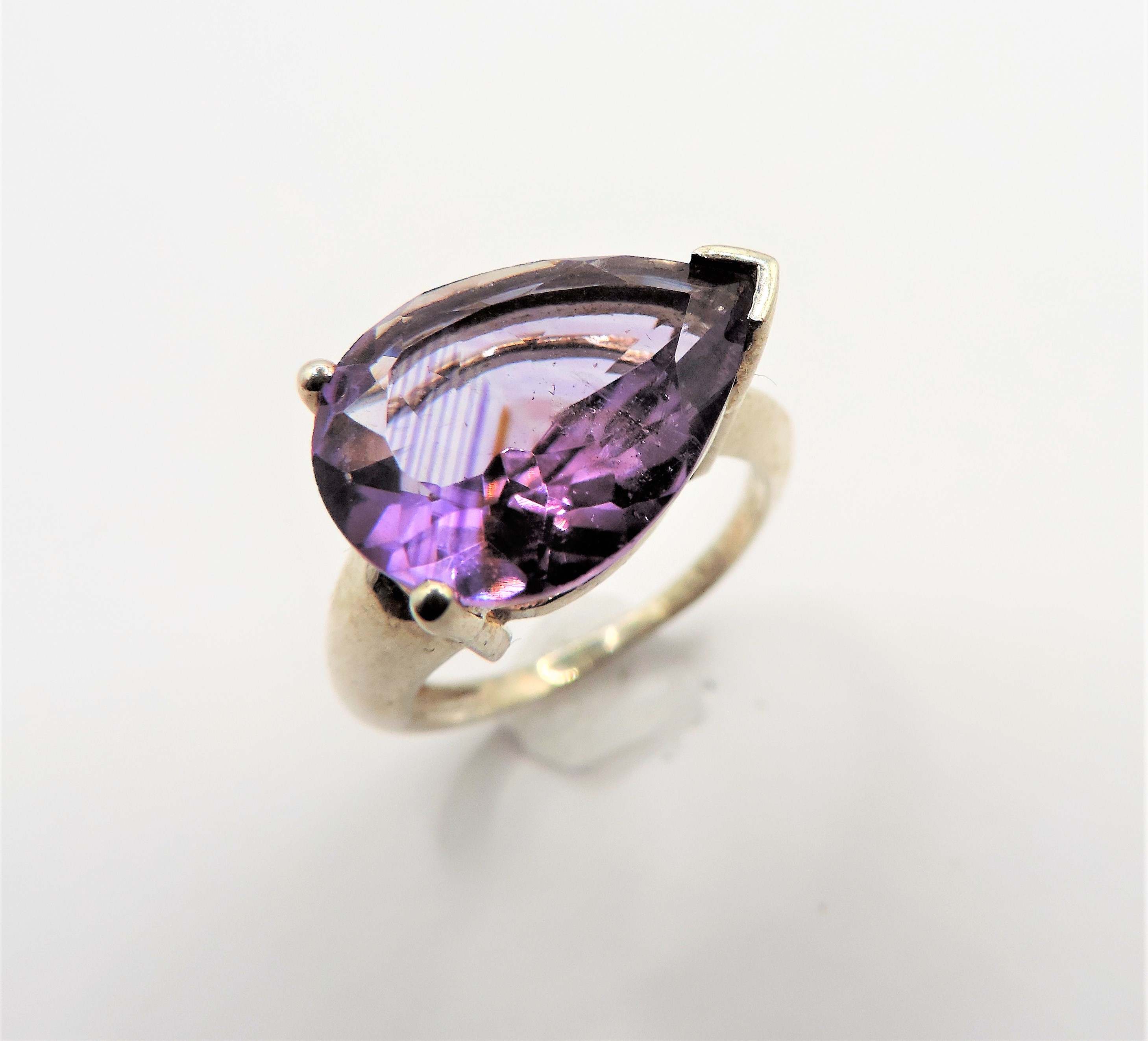 Sterling Silver Ring 5 ct Amethyst Ring New with Gift Box - Image 2 of 3