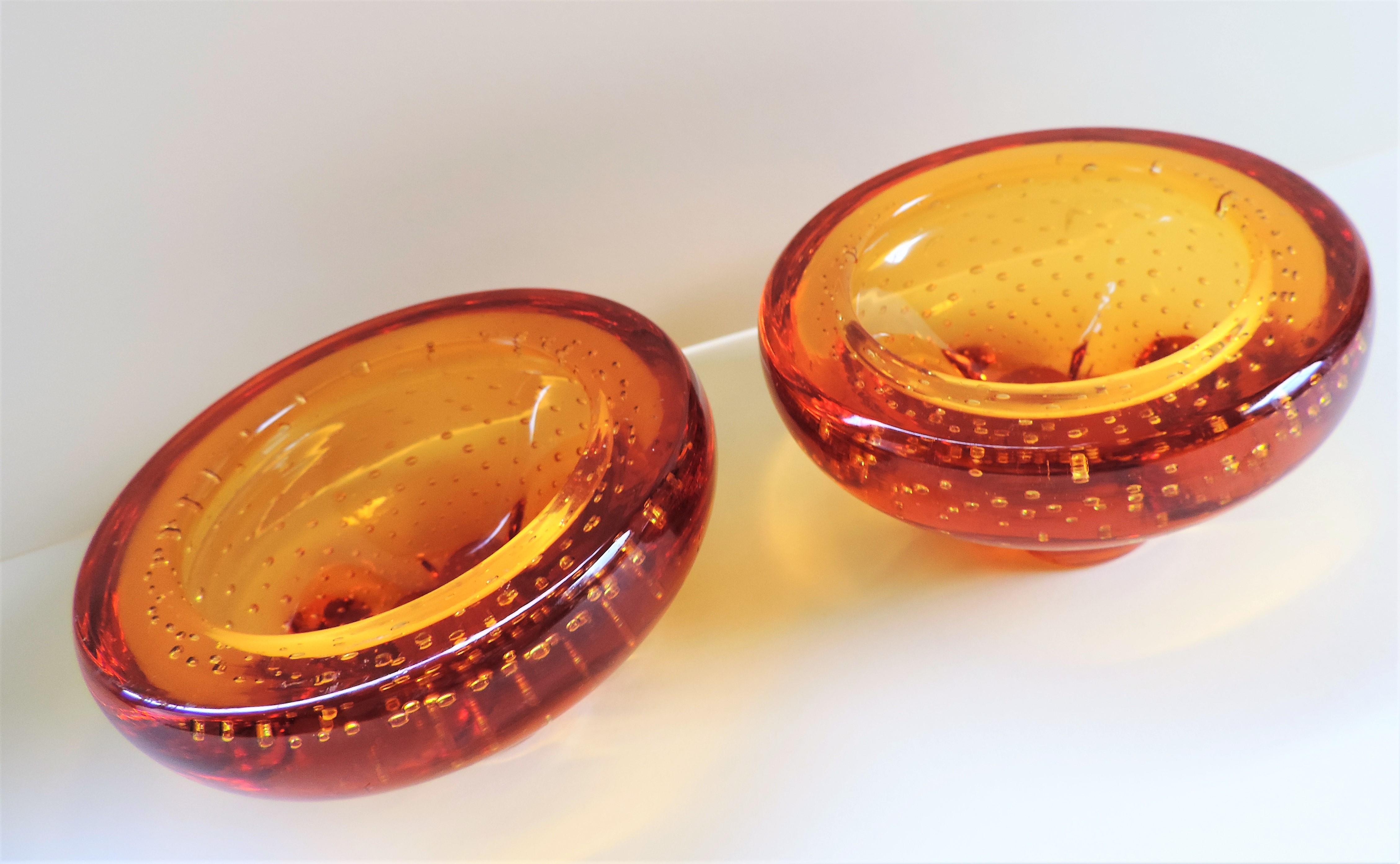 Pair Whitefriars Amber Bubble Glass Bowls/Dishes - Image 4 of 6