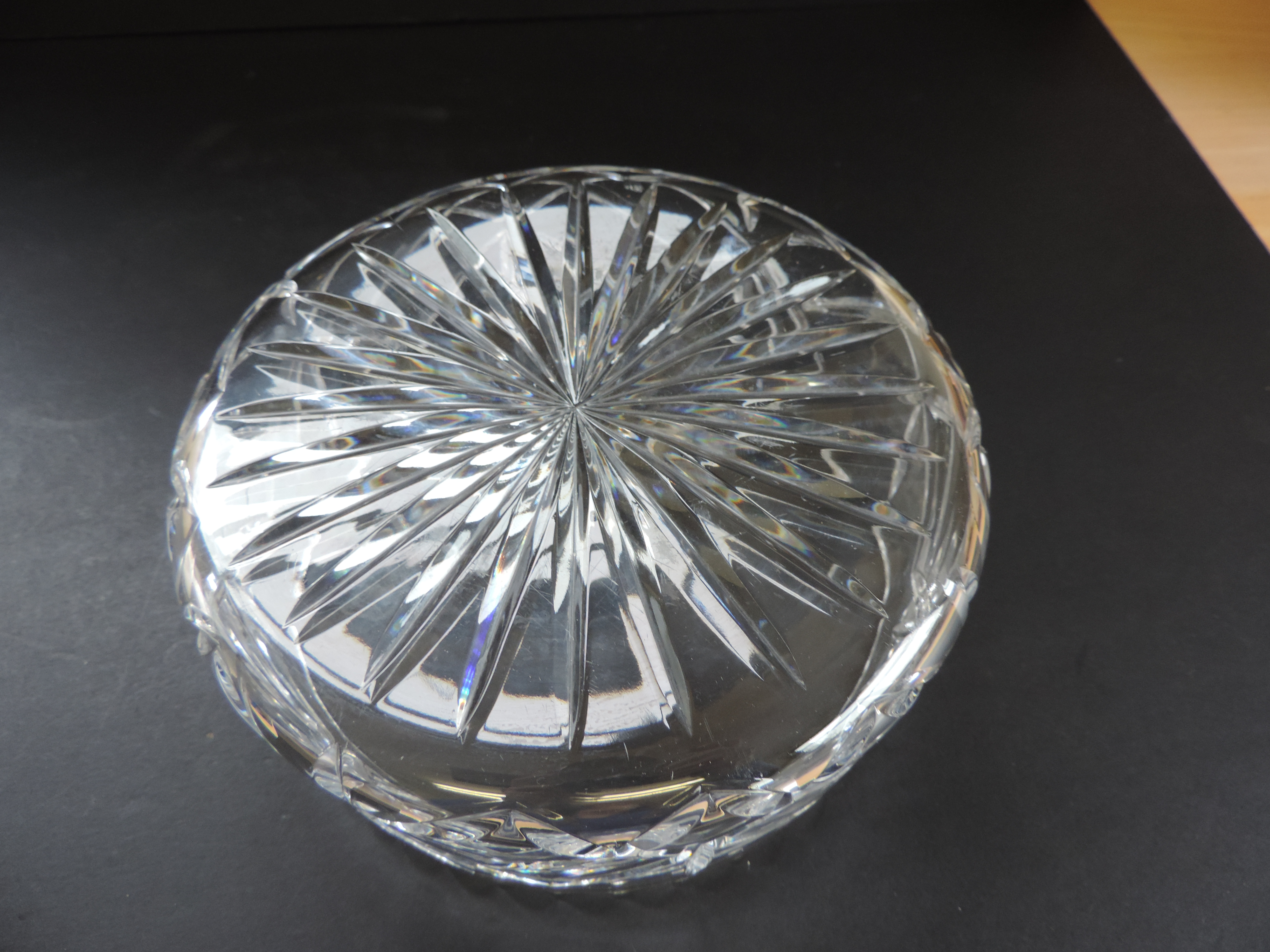 Deep Cut Crystal Fruit Bowl - Image 4 of 4