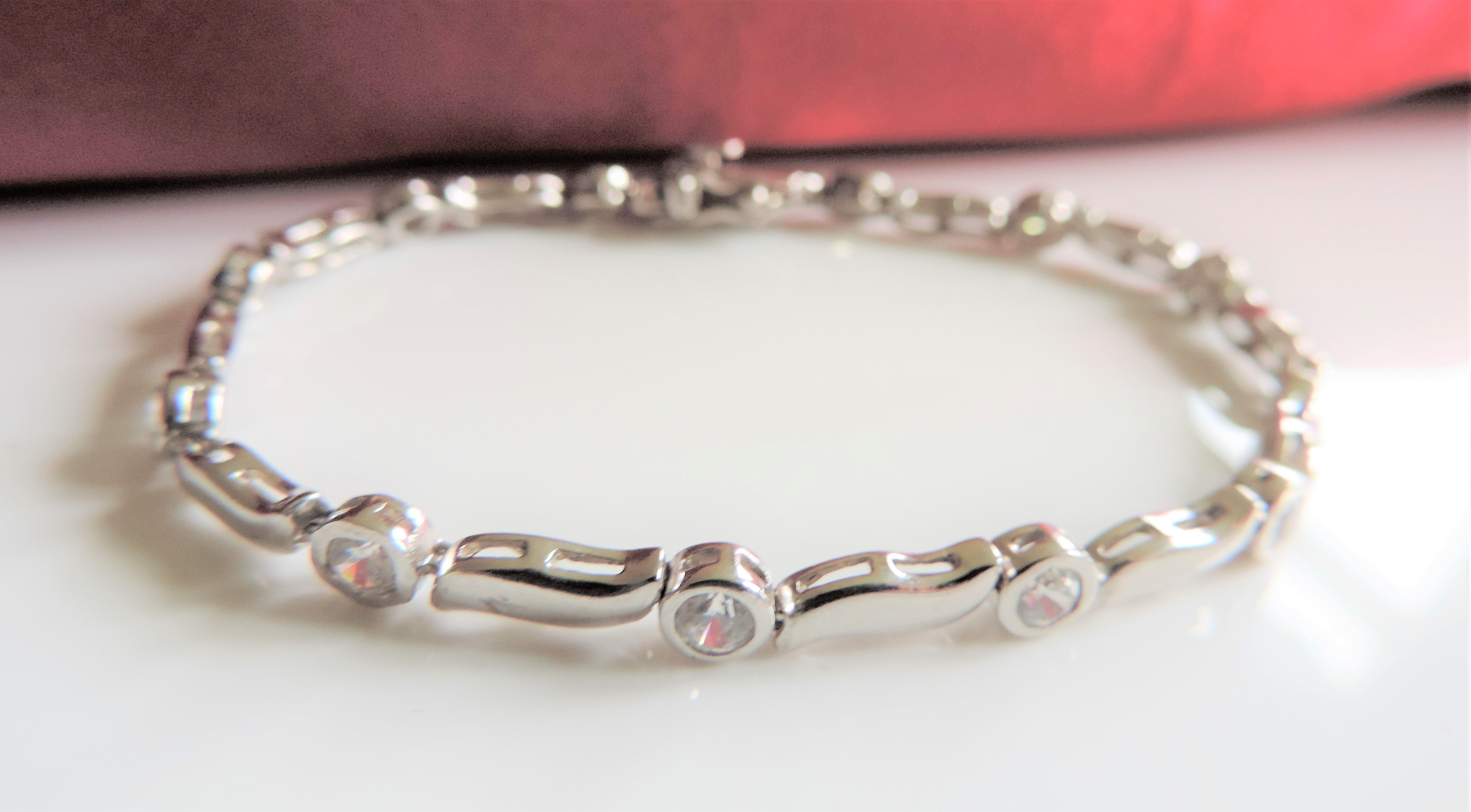 Sterling Silver 3.6ct White Topaz Tennis Bracelet - Image 2 of 3