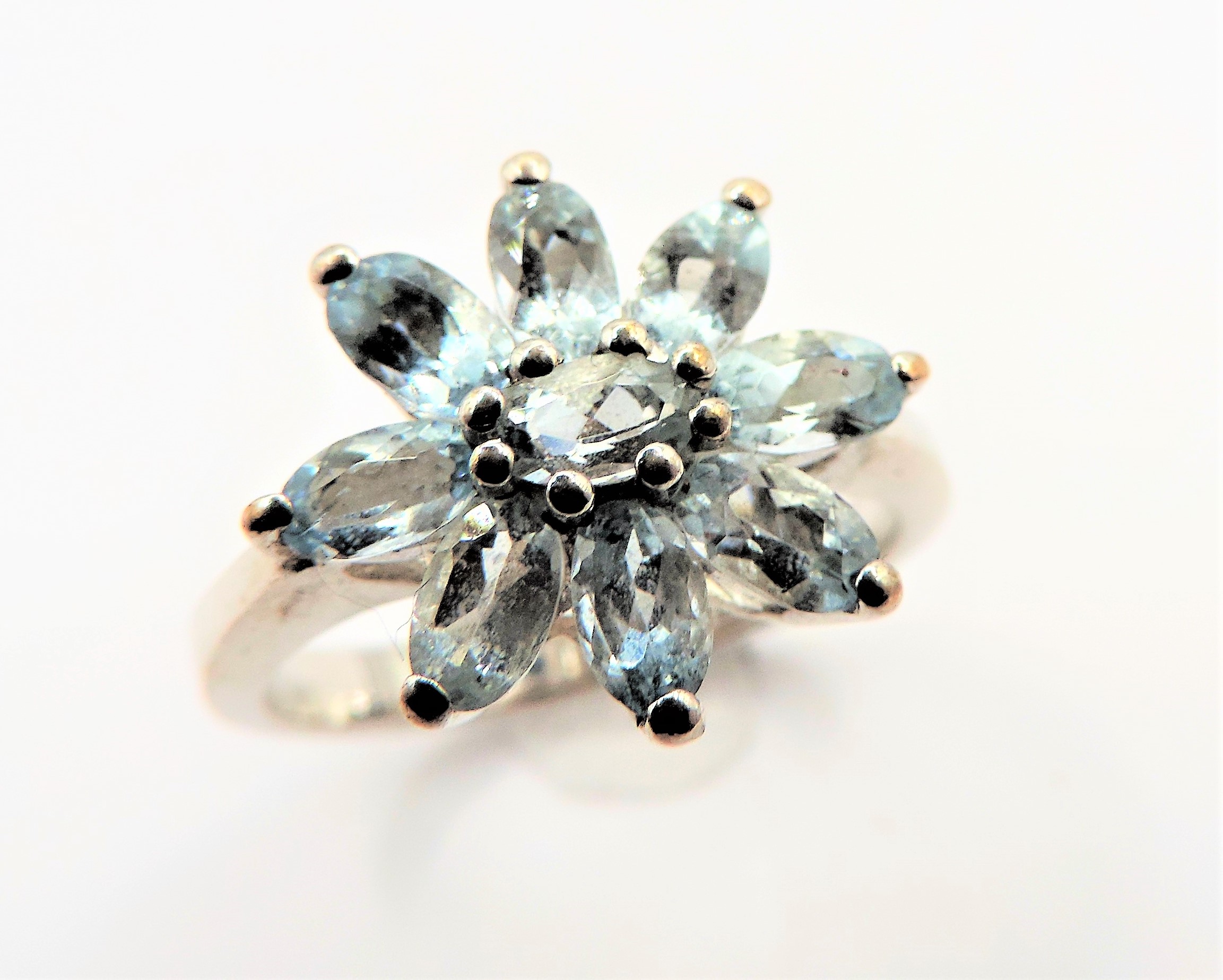Sterling Silver 1.8 ct Blue Topaz Flower Cluster Ring New with Gift Box - Image 3 of 4