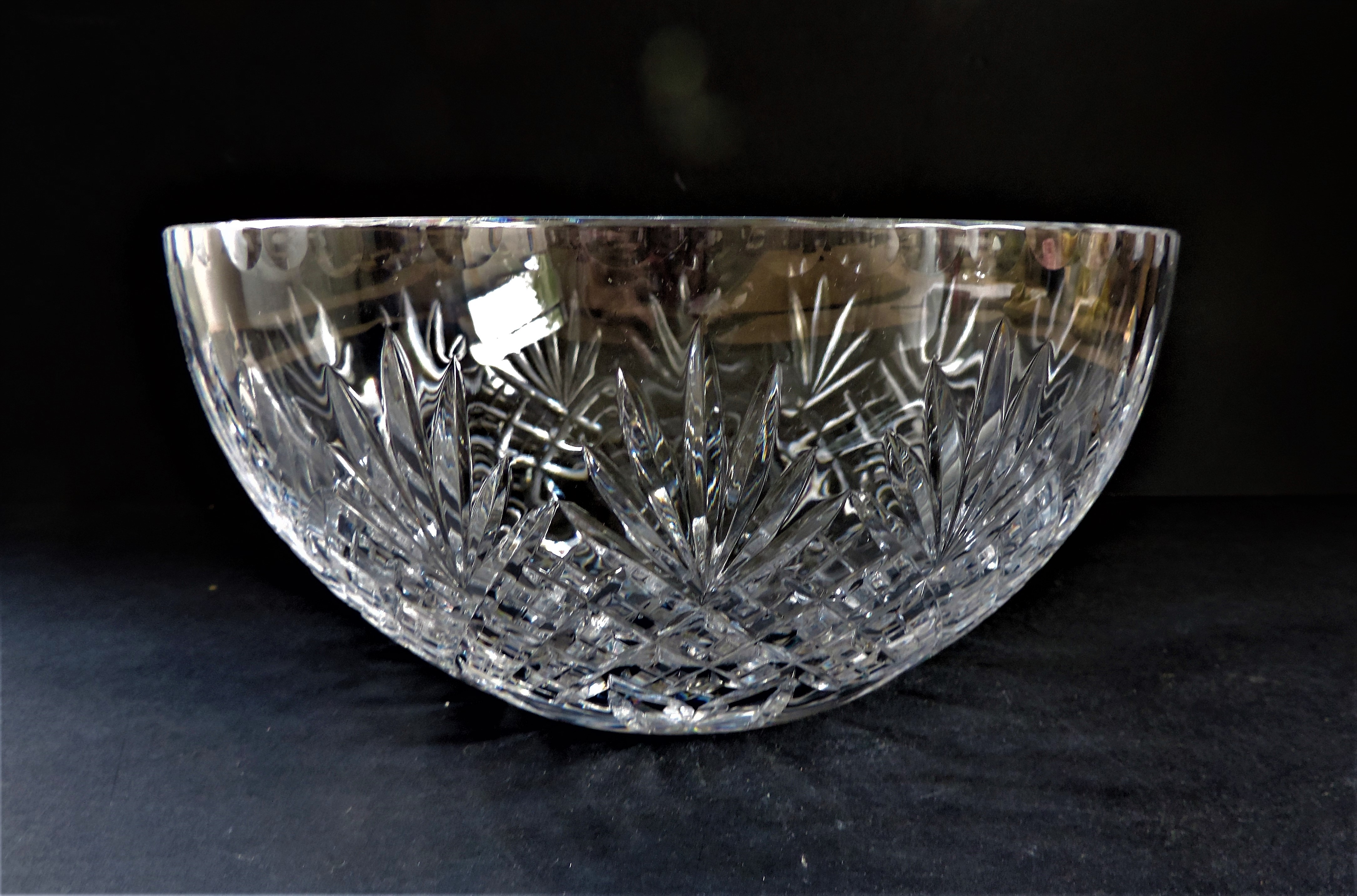 Vintage Cut Crystal Bowl 24cm Wide - Image 3 of 3