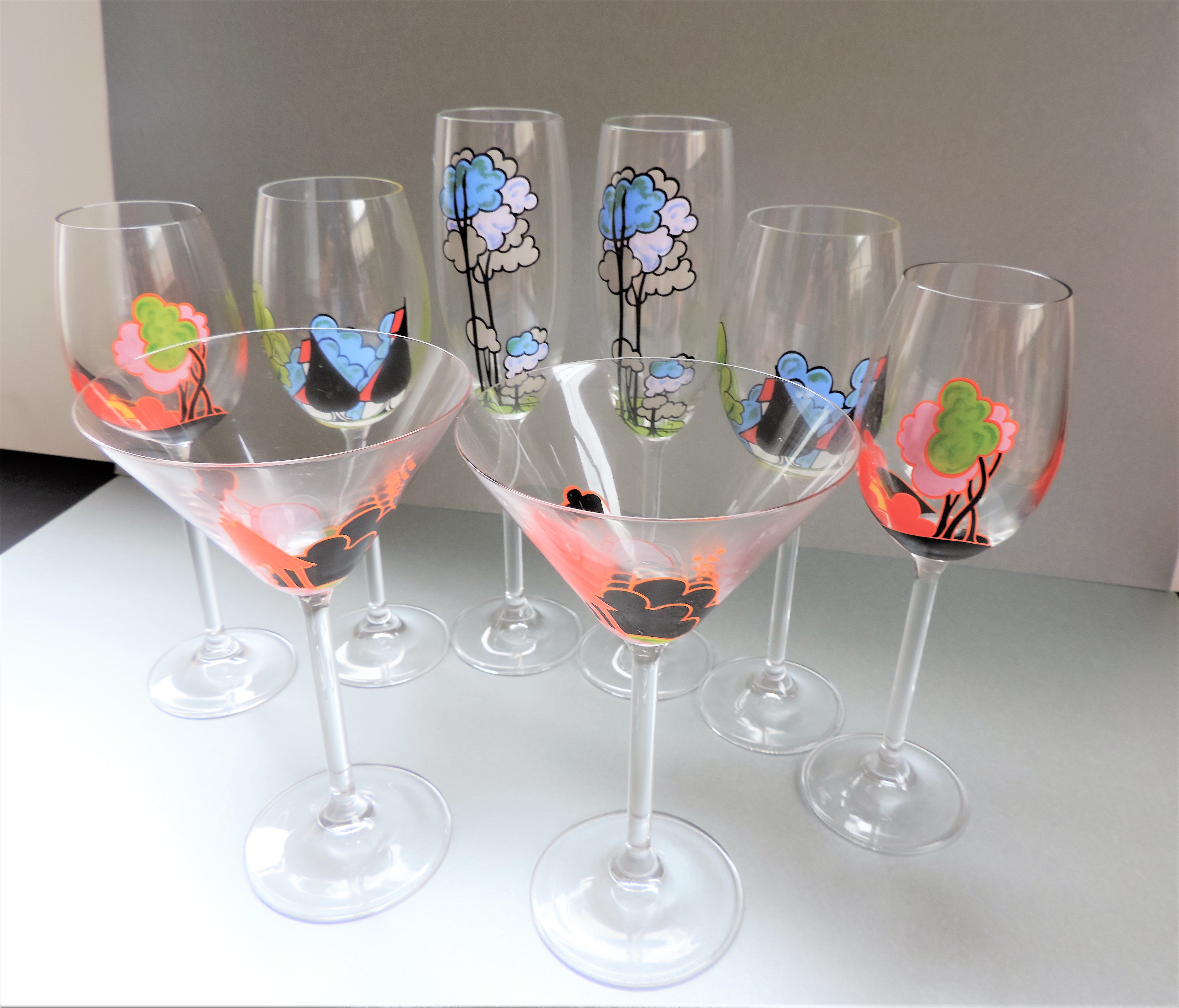 Suite Vintage French Hand Painted Wine & Cocktail Glasses - Image 3 of 5