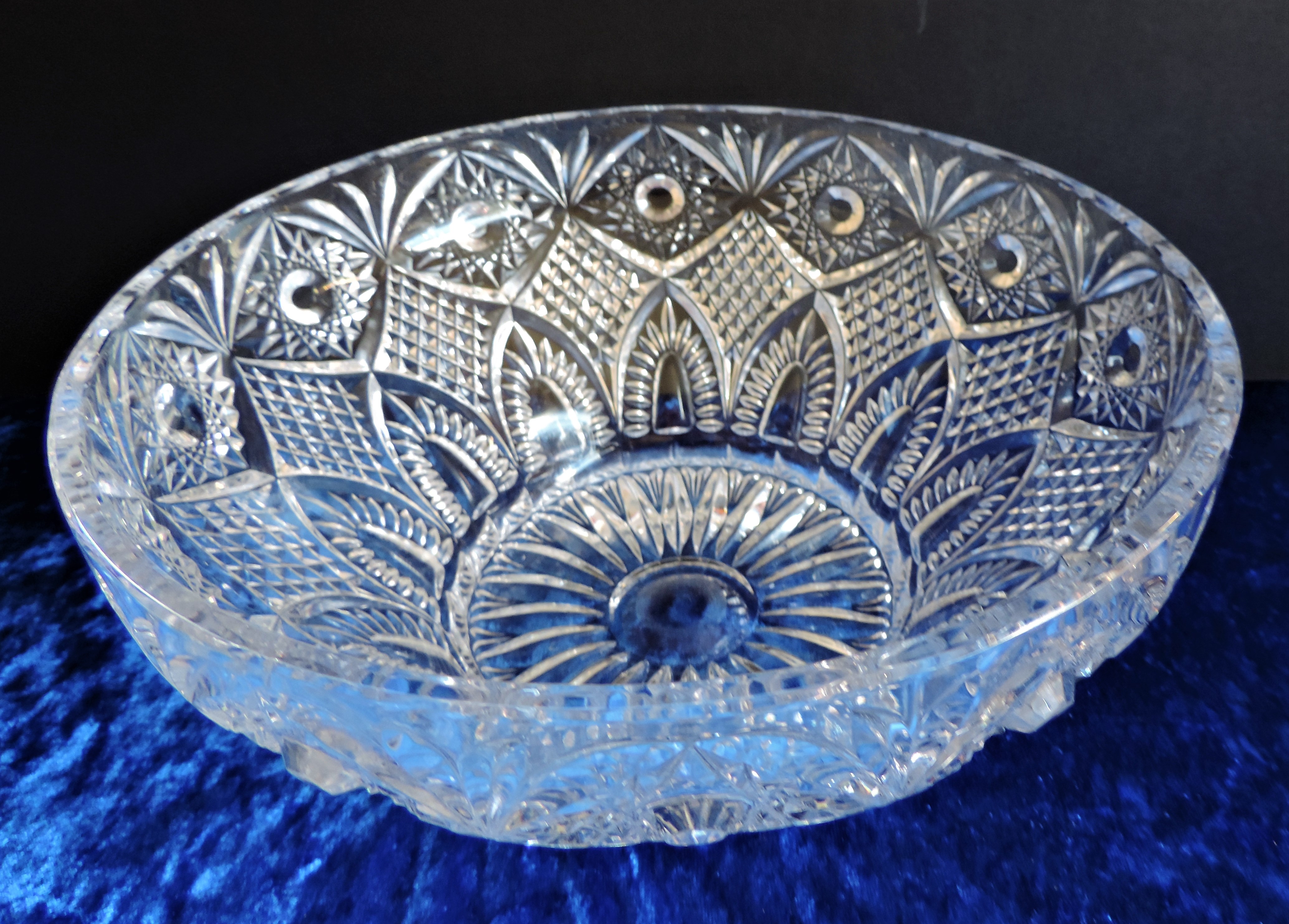 Large Vintage Bohemian Crystal Bowl 26cm wide - Image 2 of 5