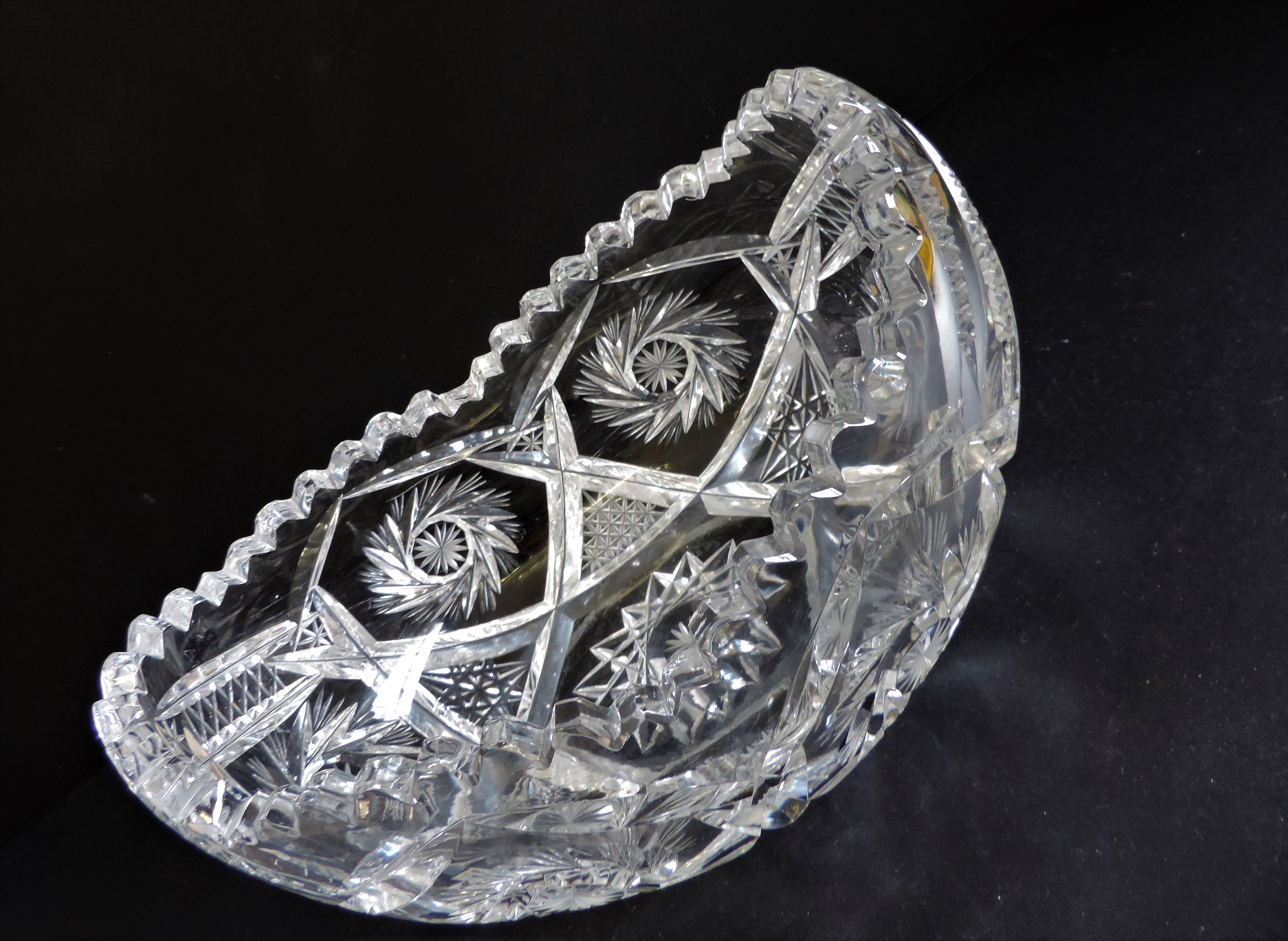 Bohemian Crystal Gondola Bowl 25cm Wide - Image 2 of 4