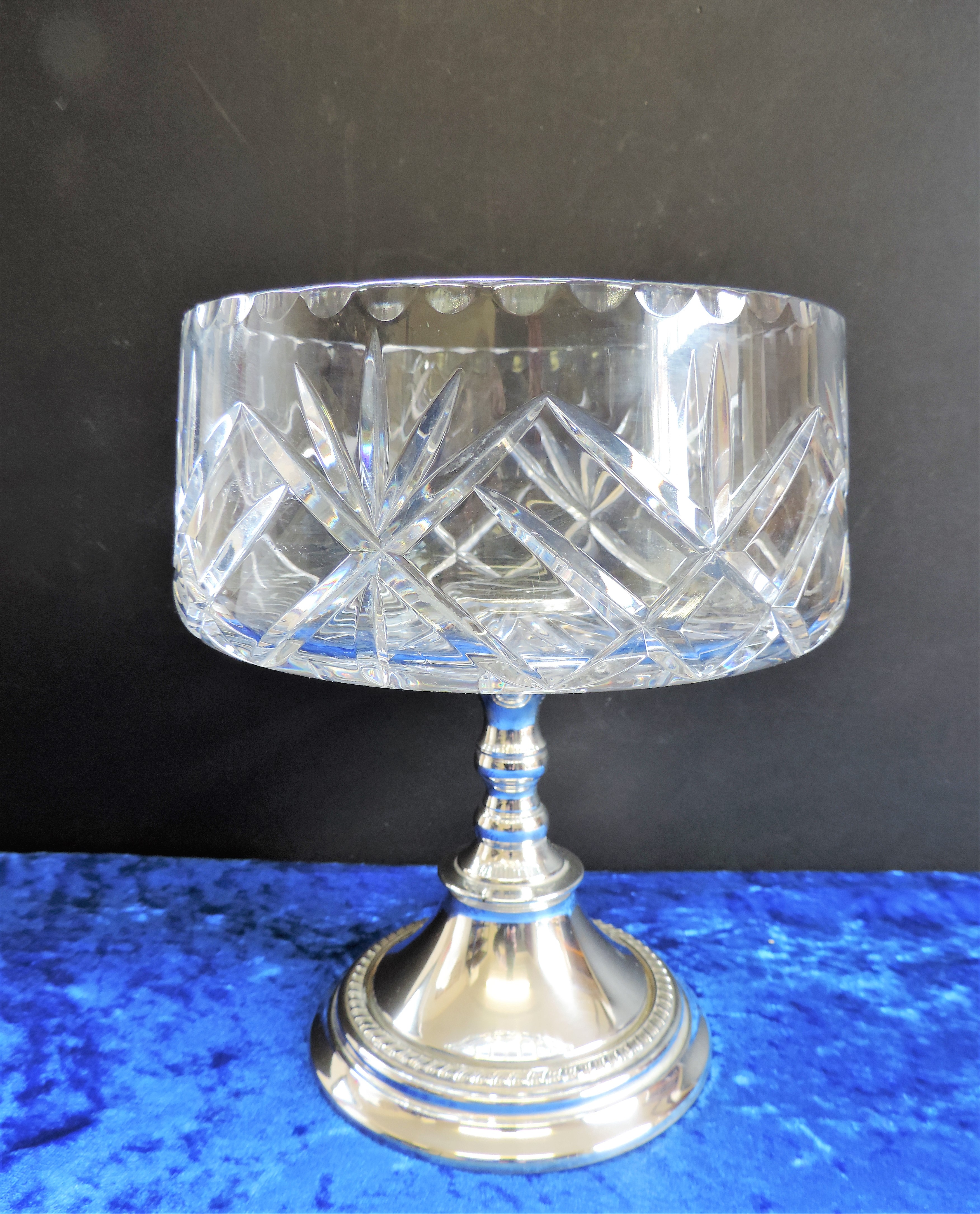 Vintage Elkington Silver Plate and Cut Crystal Table Centrepiece - Image 5 of 6