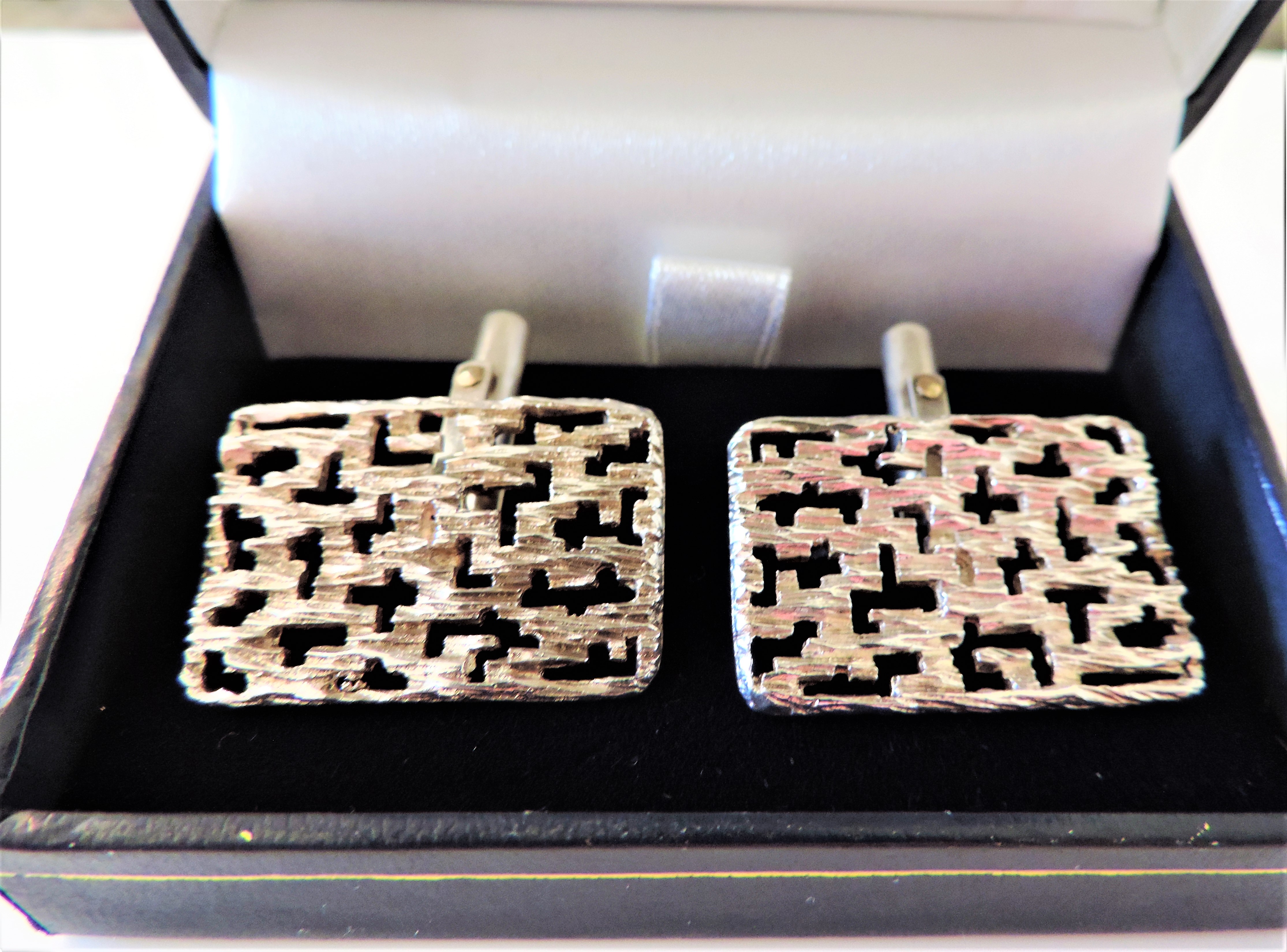 Vintage Sterling Silver Gents Cufflinks with Gift Box - Image 2 of 3