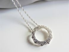 Sterling Silver Circle Pendant Necklace New with Gift Pouch