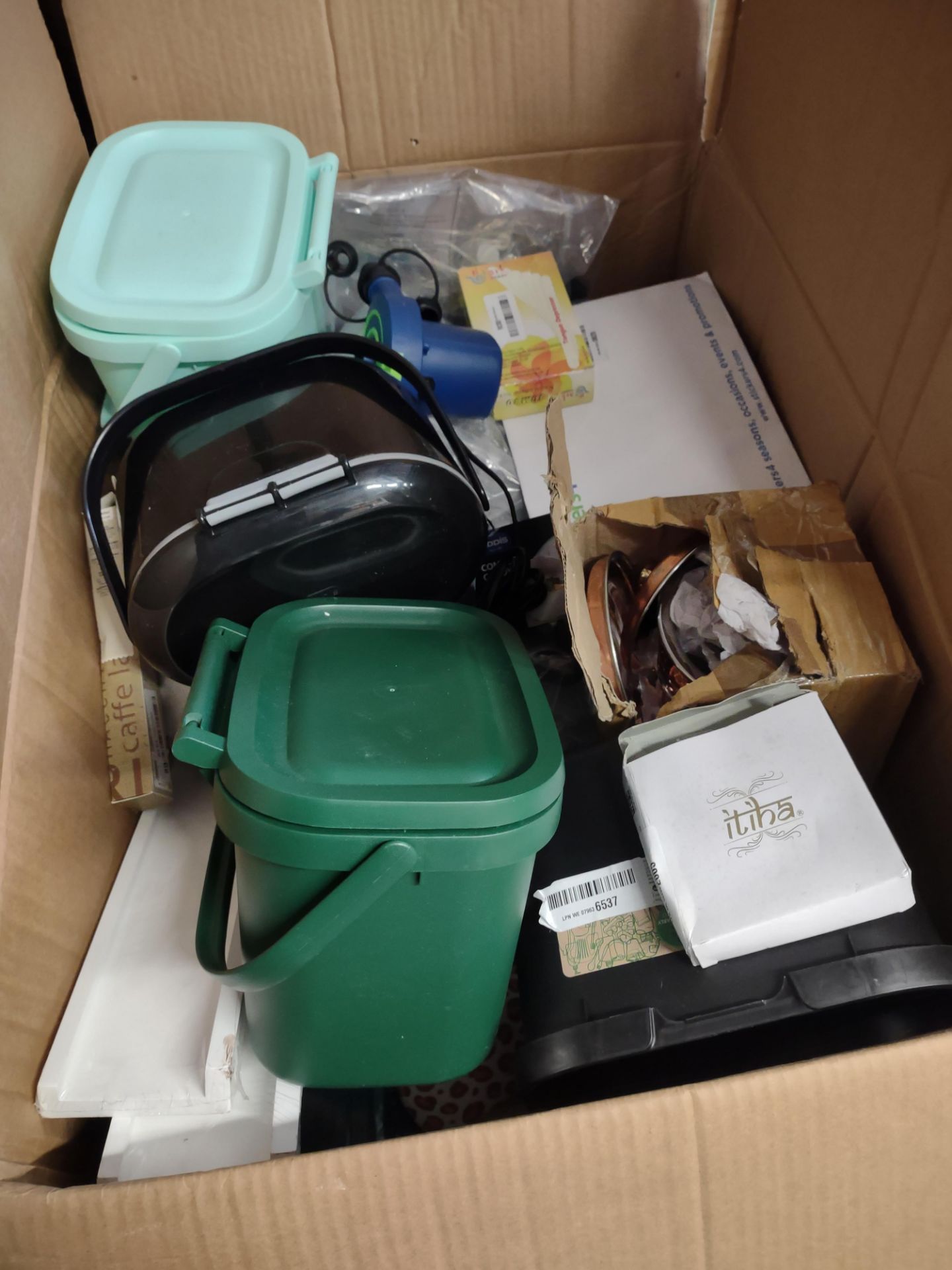 Assorted box to contain electronics and housewares, Approx. RRP £250 - Grade U