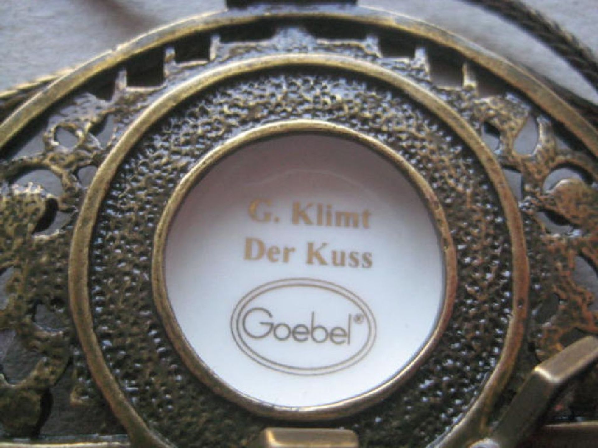 Vintage G Klimt Der Kuss Goebel Jewellery Set, Cased - Image 4 of 9