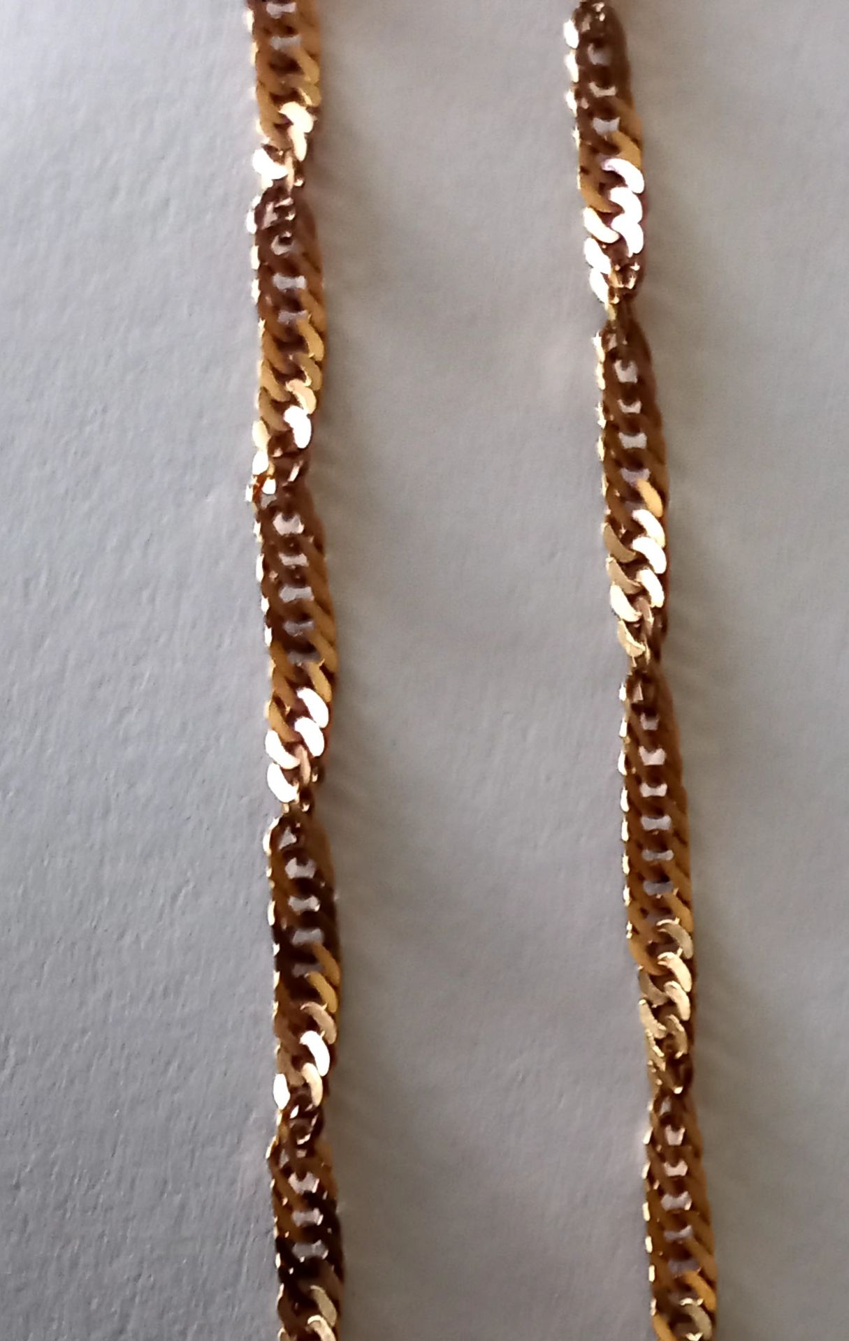 9ct Gold Curbed Link Chain. 20 inches long. 4.79g - Image 2 of 3