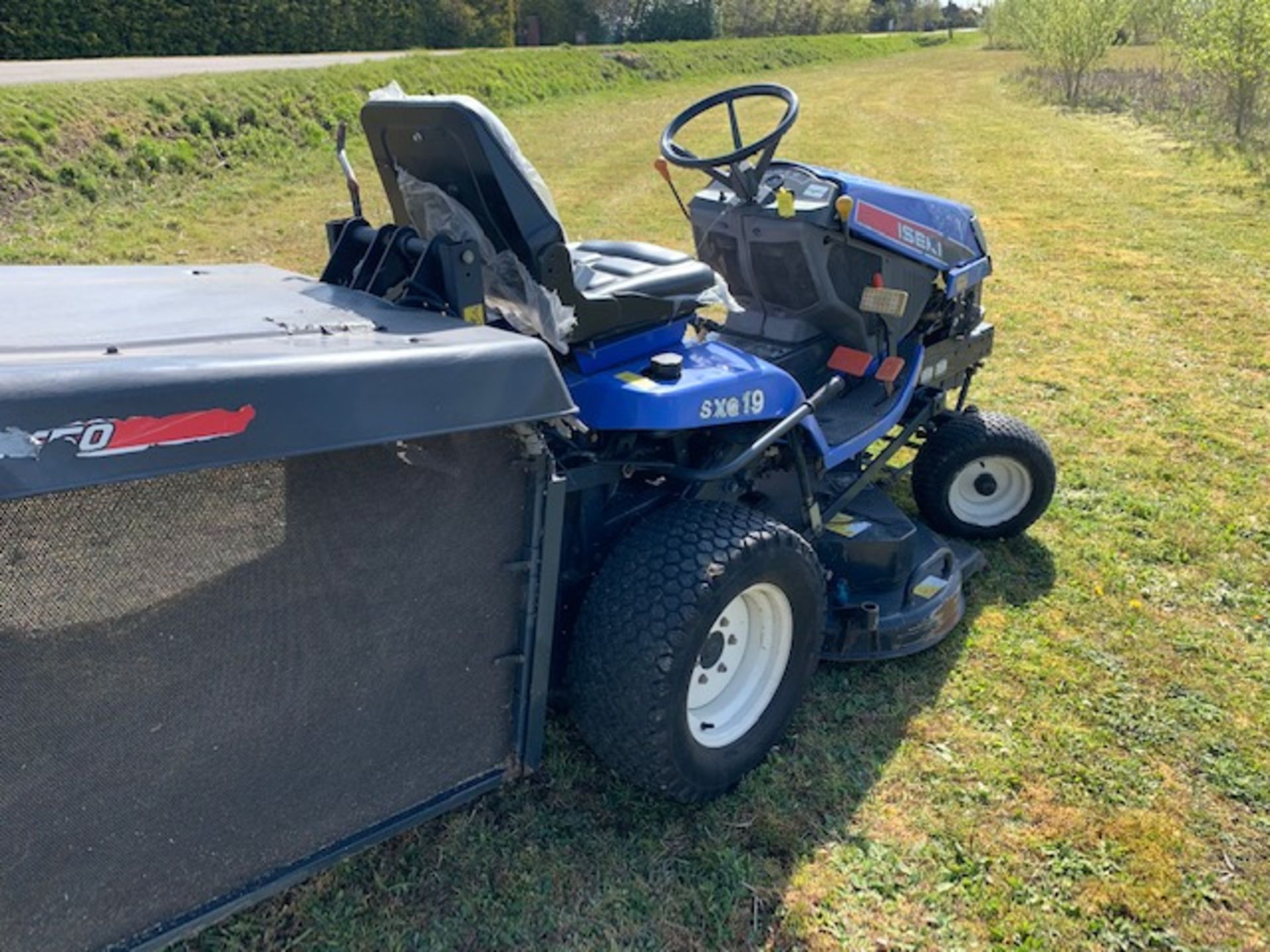 Iseki SXG19 Ride On Mower Collector Diesel (2162) - Image 6 of 6