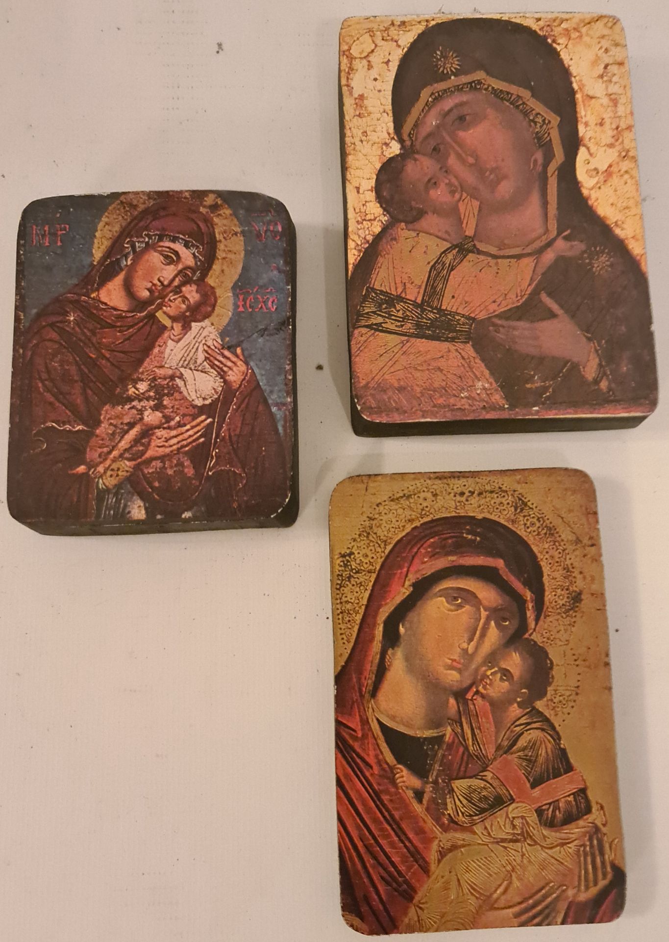Vintage 3 x Religious Icons. Vintage 3 x Religious Icons.The largest measures 3 inches by 4.5