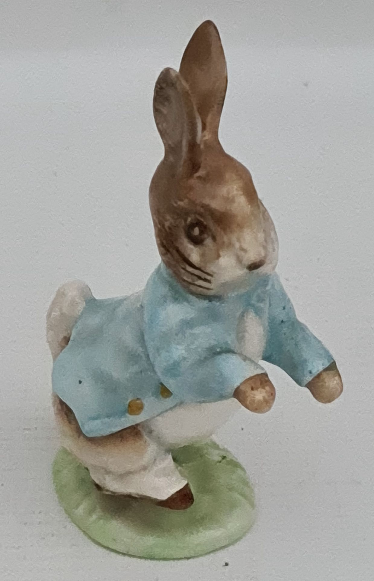 Vintage Beatrix Potter 1948 Peter Rabbit Figure Vintage Beatrix Potter 1948 Peter Rabbit Figure. - Image 2 of 4