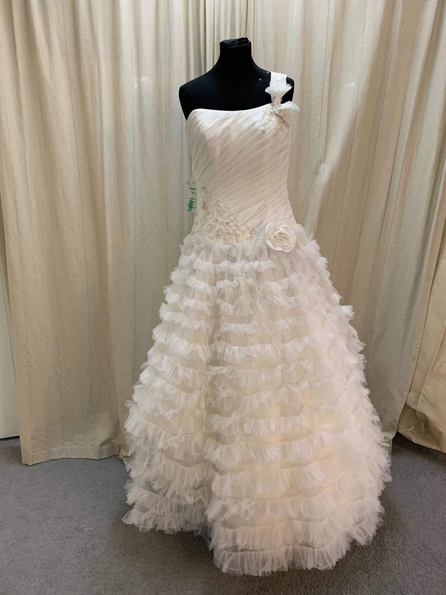 Wedding Dress. Size 14 Disney Fairytale Weddings RRP £1695 - Image 7 of 7