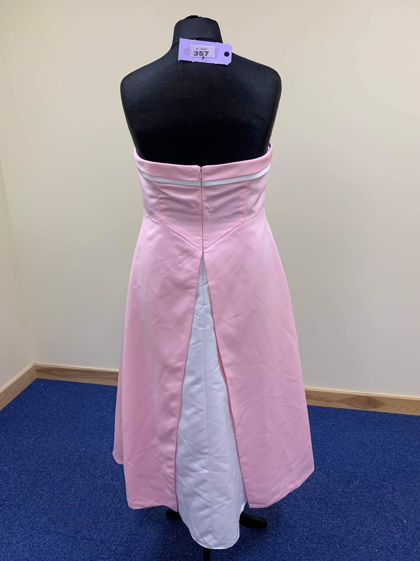 Prom Dress in Pink and White - Image 4 of 4