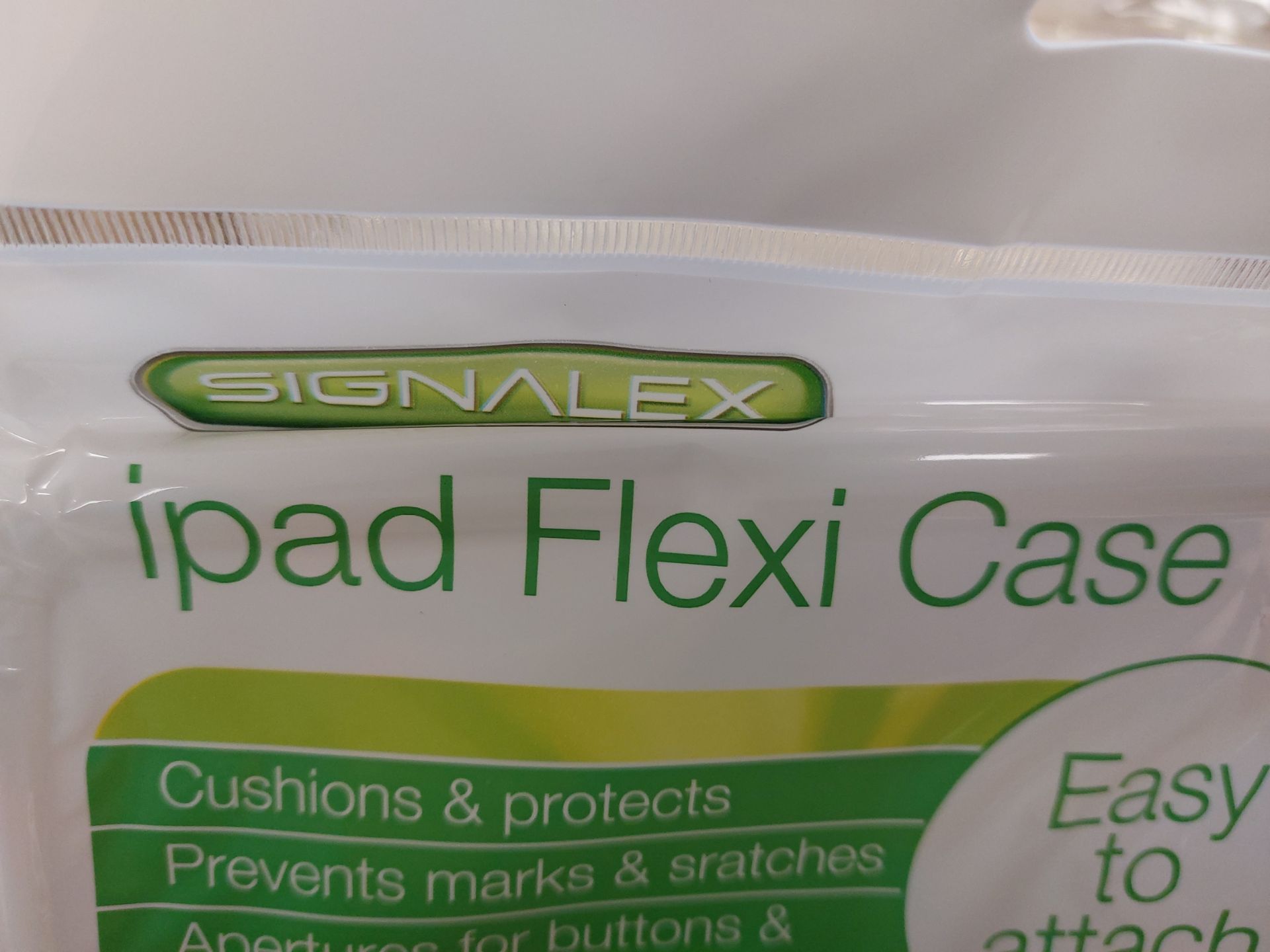 I pad flexible covers clear. Box of 30