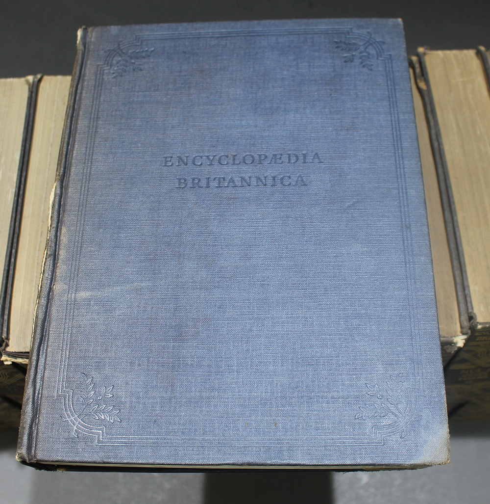 18 Volumes Part Encylopaedia Britannica 14th Edition - Image 4 of 7