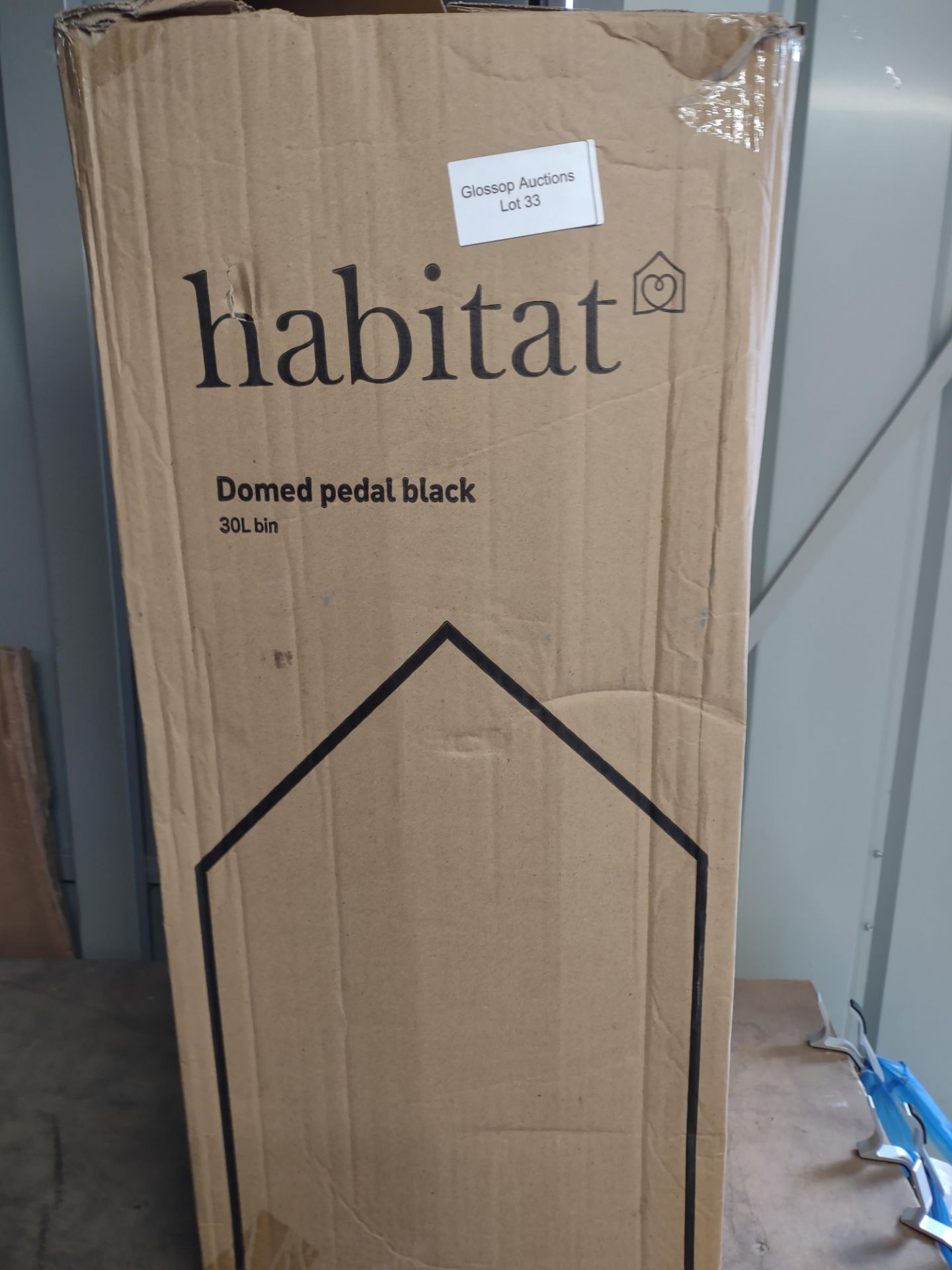 Habitat 30 Litre Domed Pedal bin - Black. RRP £30 - Grade U