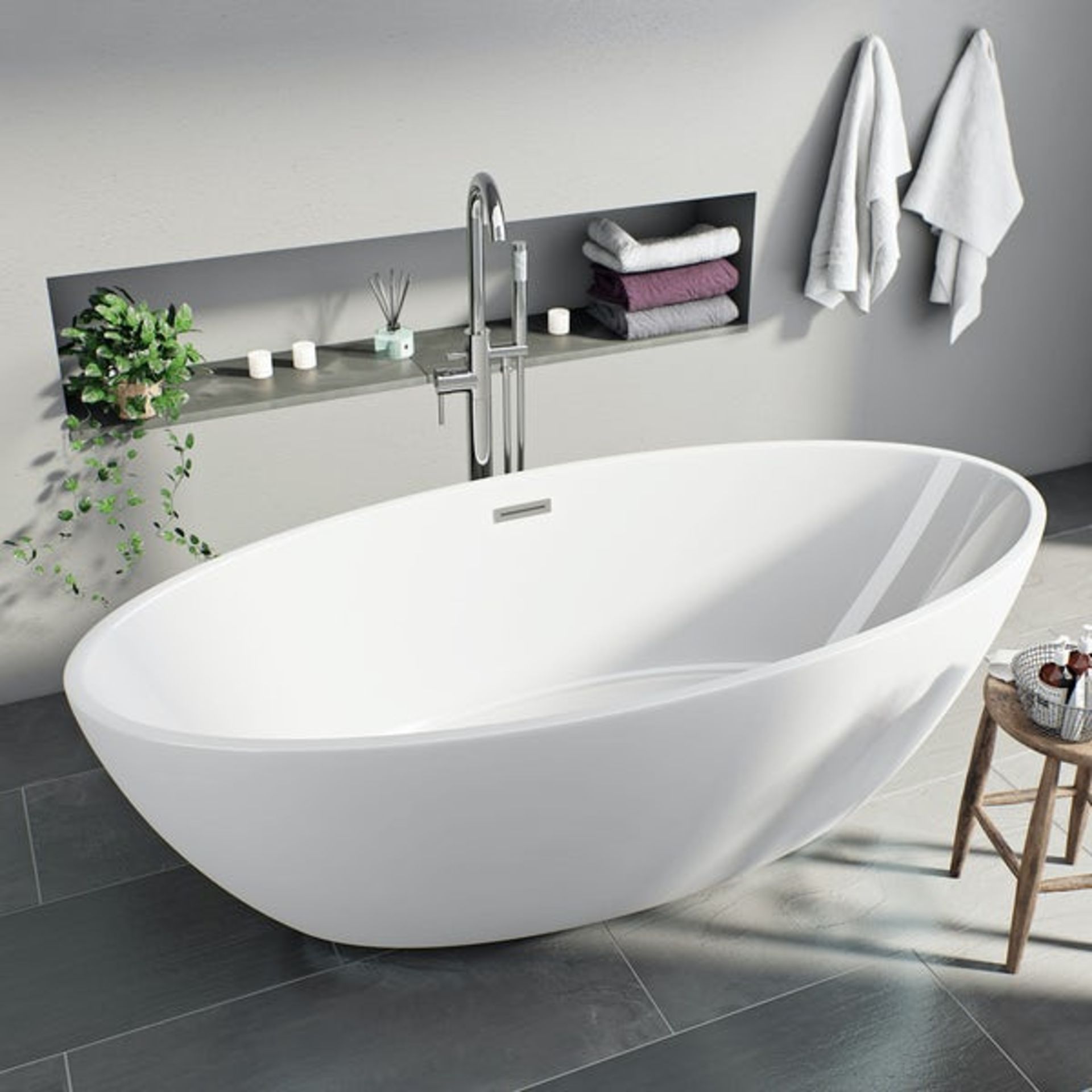 RRP £525. Mode bathrooms Harrison freestanding designer bath. Double skinned. 1790 x 810mm. RBAIF20