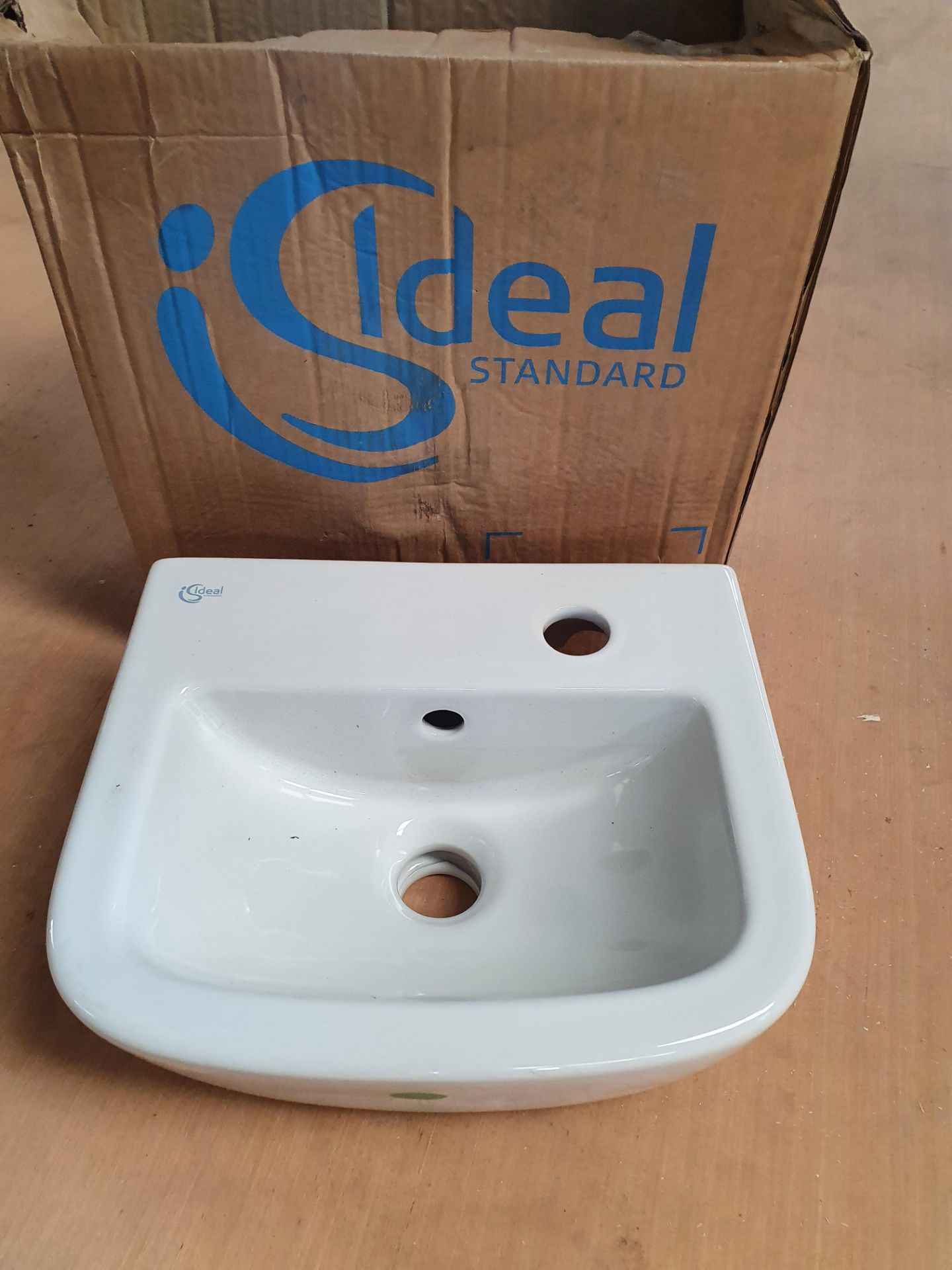 Ideal Standard Tempo Compact Wall Hung Basin. 350 x 300mm. TO58901.