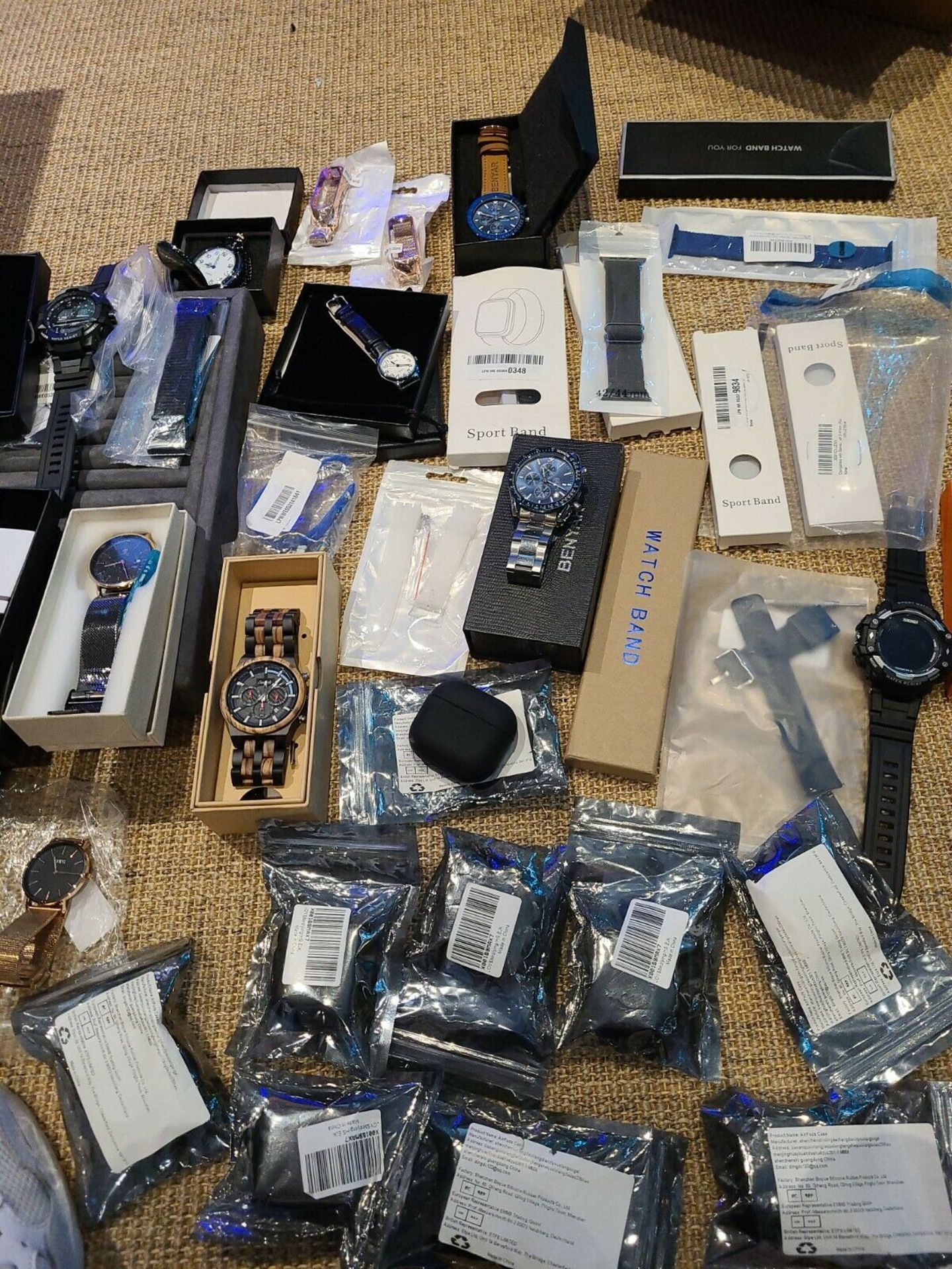 Watches, Watch Straps, Smart Watch Straps, Ear Bud Cases, Costume Jewellery - Image 9 of 20