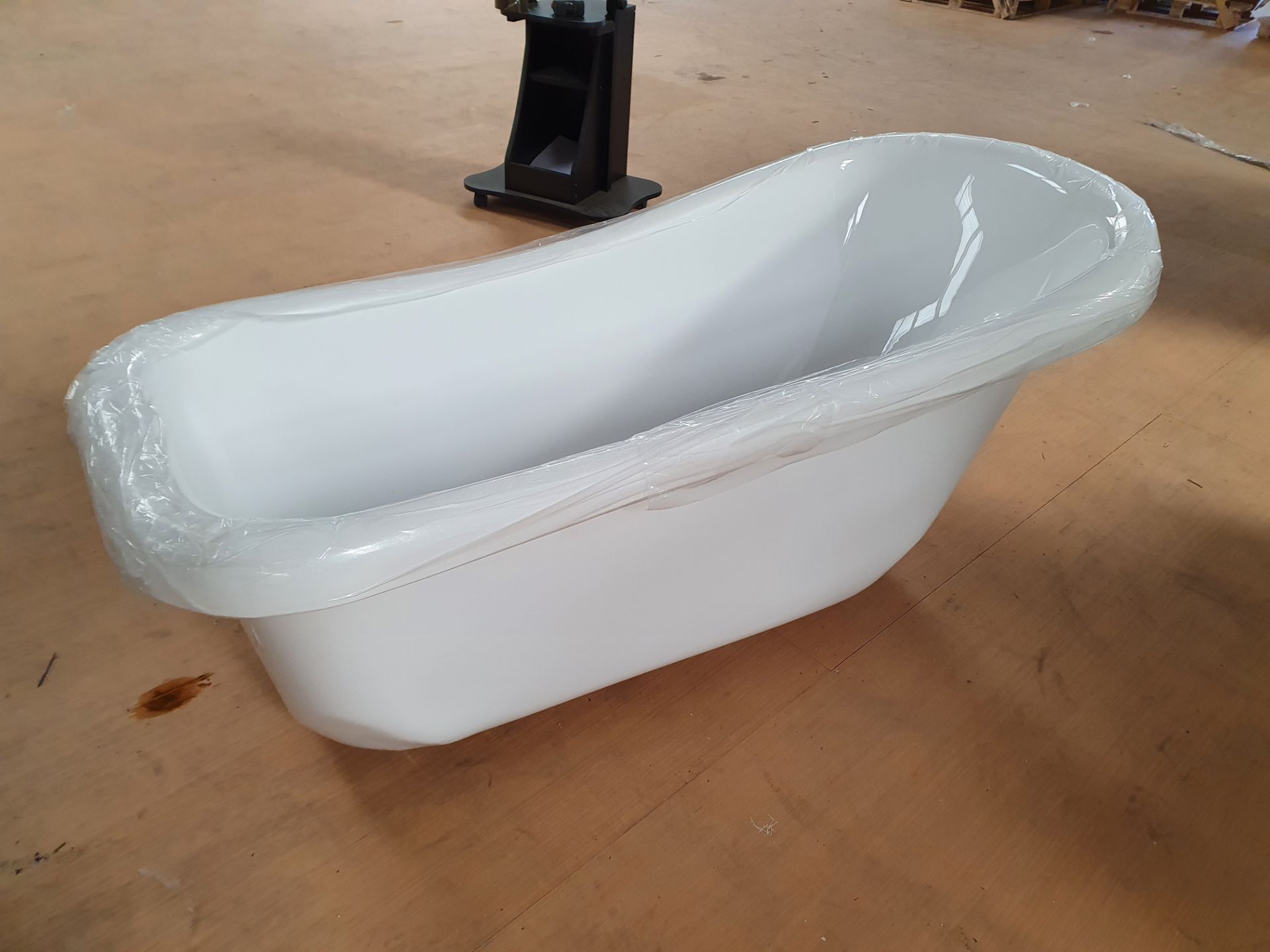 RRP £499. The Bath Co. Traditional single ended slipper bath. 1500 x 750mm. Appears Brand New With - Image 6 of 11