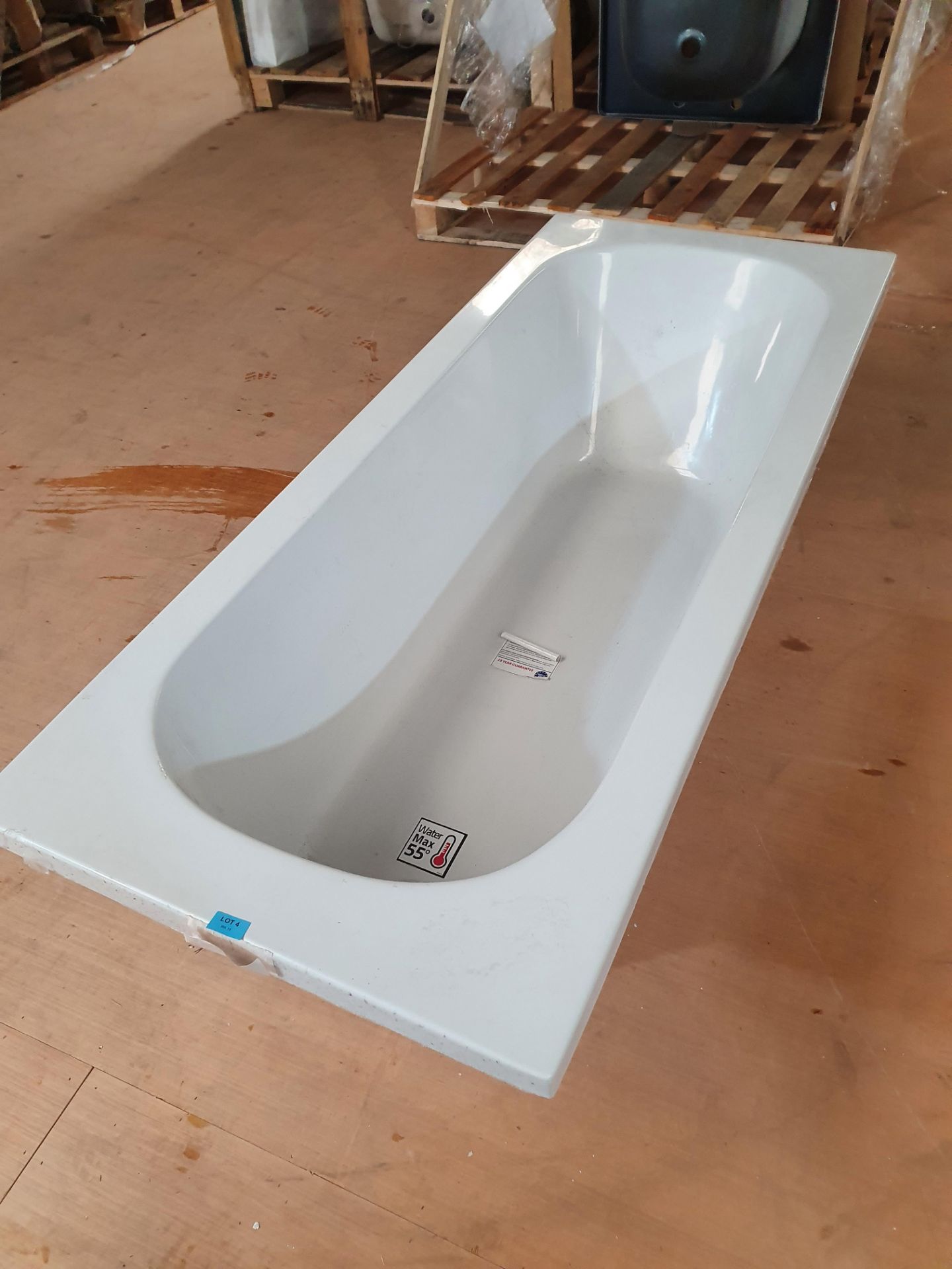 RRP £229. Kensington Orchard round edge single ended straight bath 1700 x 700. 4mm acrylic straight